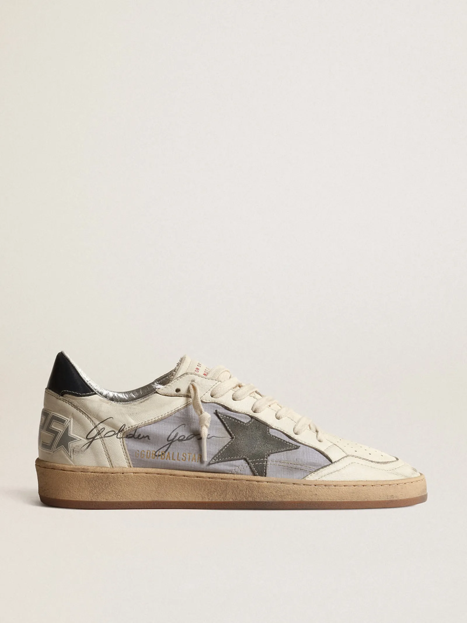 New Golden Goose Ball Star de napa e náilon reflex com estrela de suede cinza-escuro Cabedal de napa branco sujo e náilon cinza reflex