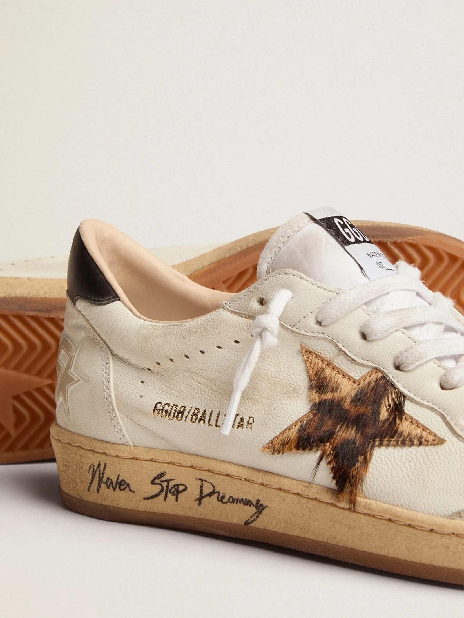Cheap Golden Goose Ball Star feminino com estrela de couro cavalinho leopardo e talão preto Cabedal de napa branca