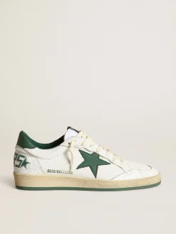 Discount Golden Goose Ball Star Feminino de napa branca com estrela e talão de couro verde Cabedal de napa branca
