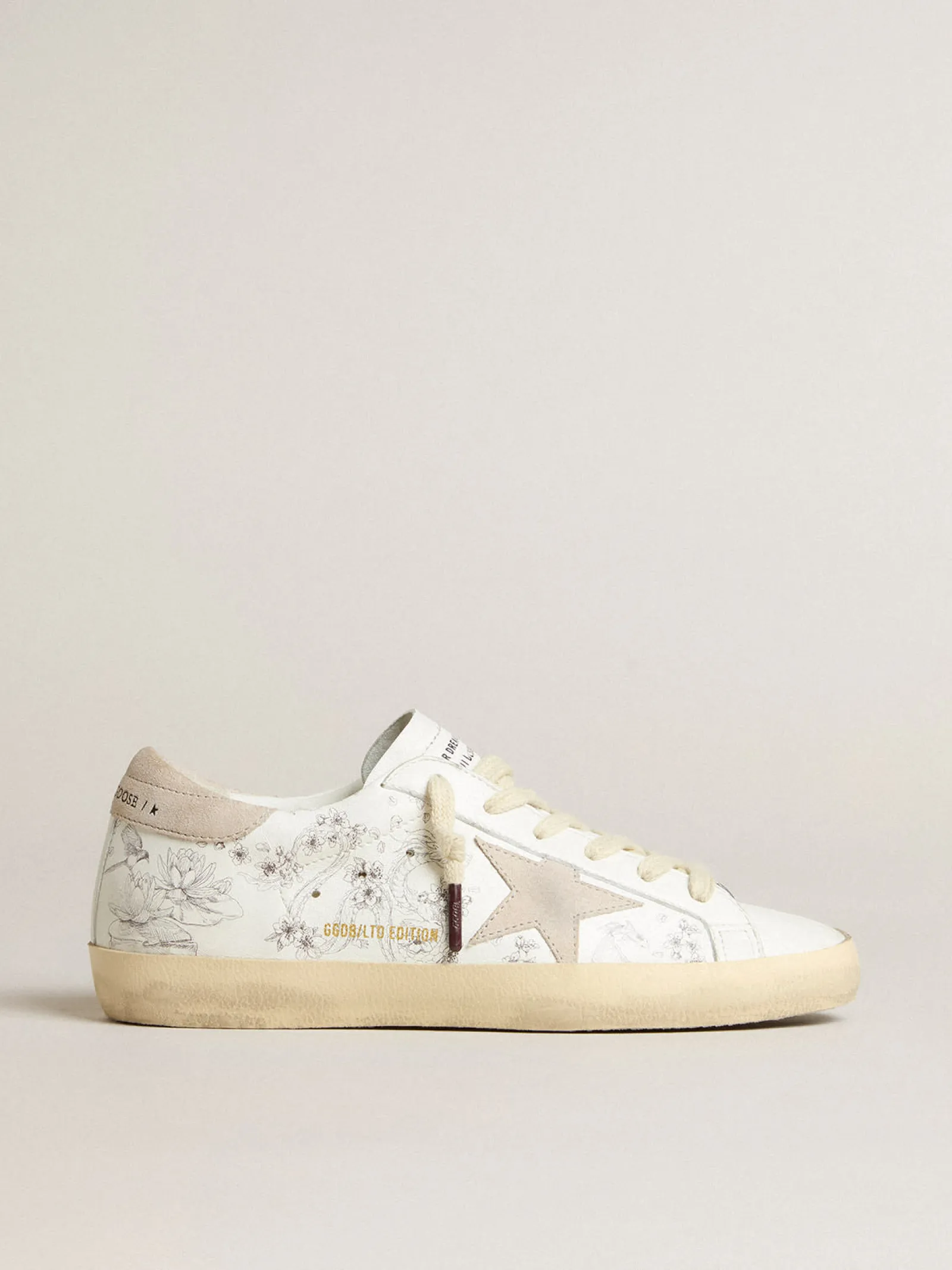 Best Golden Goose Ball Star Feminino LTD CNY de couro branco com frases no cabedal Cabedal de couro branco