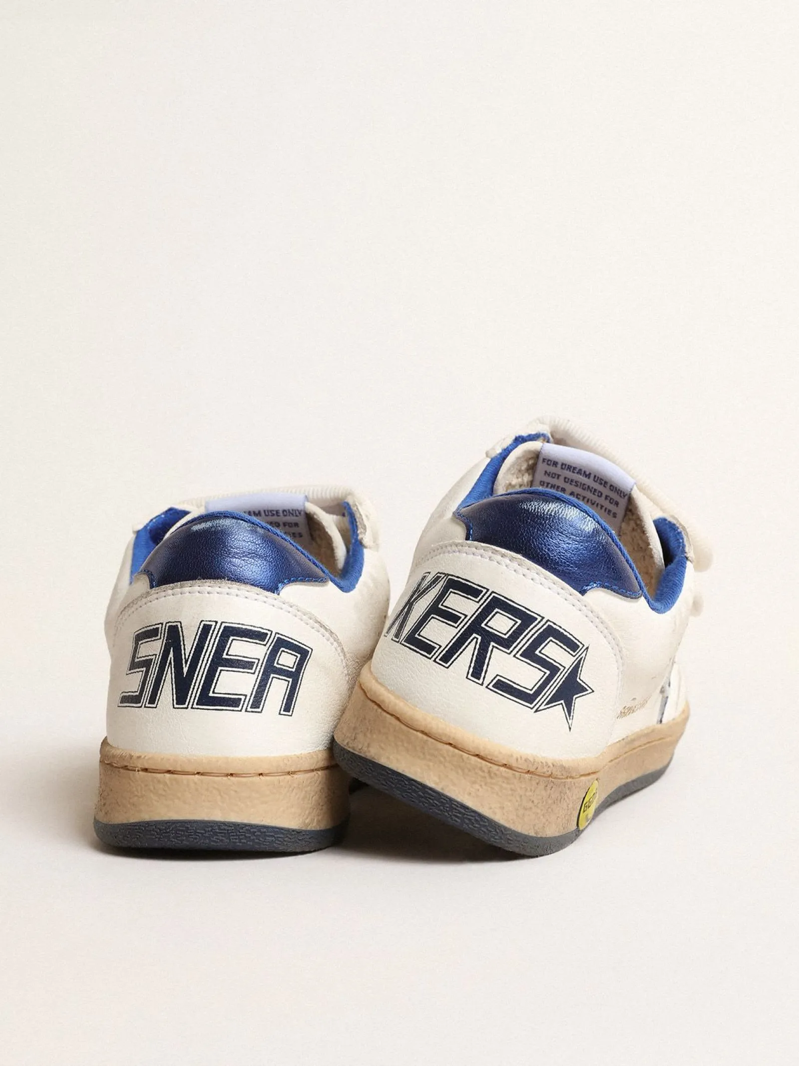 Fashion Golden Goose Ball Star Junior com estrela e talão de couro metálico azul Cabedal de napa branca