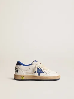 Shop Golden Goose Ball Star Junior com estrela e talão de couro metálico azul Cabedal de napa branca
