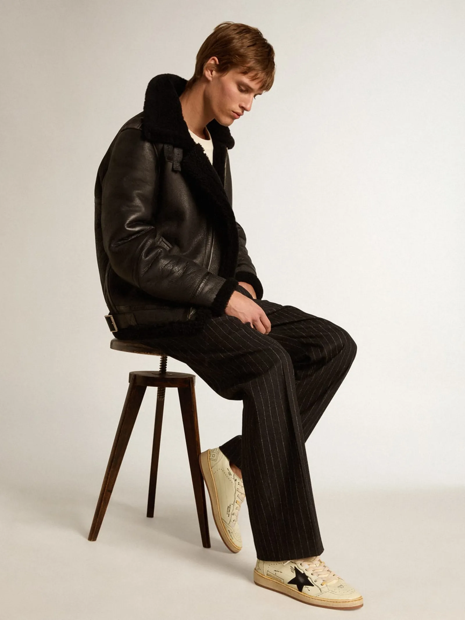 Best Golden Goose Ball Star LTD com estrela de suede preto e escritas pretas Cor: branco