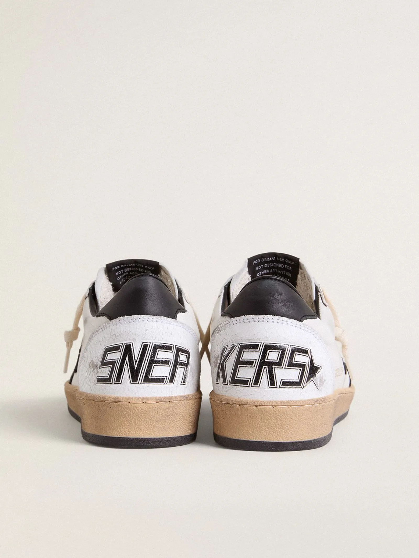 Flash Sale Golden Goose Ball Star masculino de napa branca com estrela preta Cabedal de napa branca
