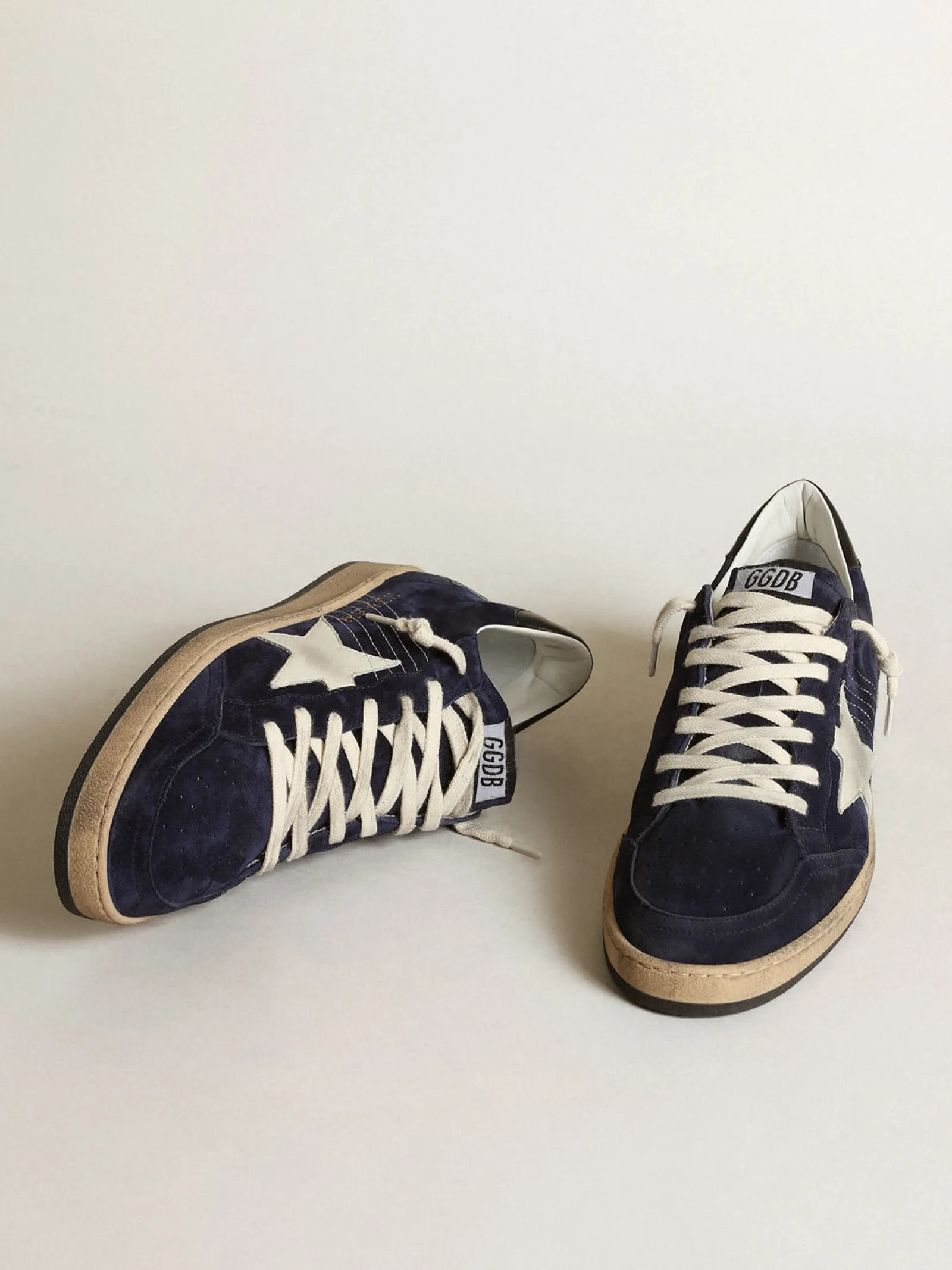 New Golden Goose Ball Star masculino de suede azul-escuro com estrela branca de nubuk Cabedal de suede azul-escuro