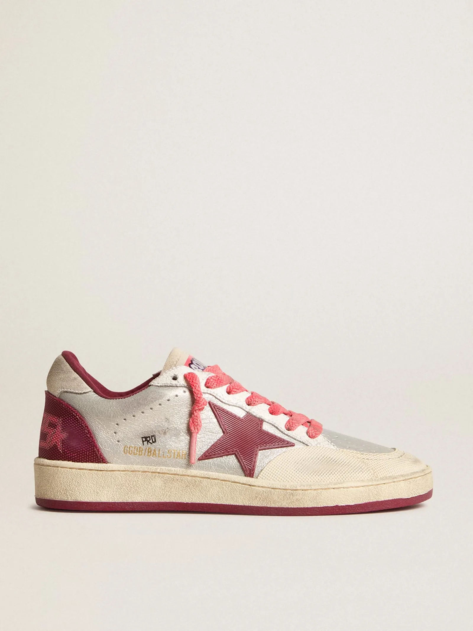 Cheap Golden Goose Ball Star Pro Masculino de couro prateado craquelado com estrela bordô Cor: prateado com efeito craquelado