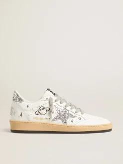 Shop Golden Goose Ball Star Wishes Feminino de napa com estrela branca e talão com glitter Cabedal de napa branca