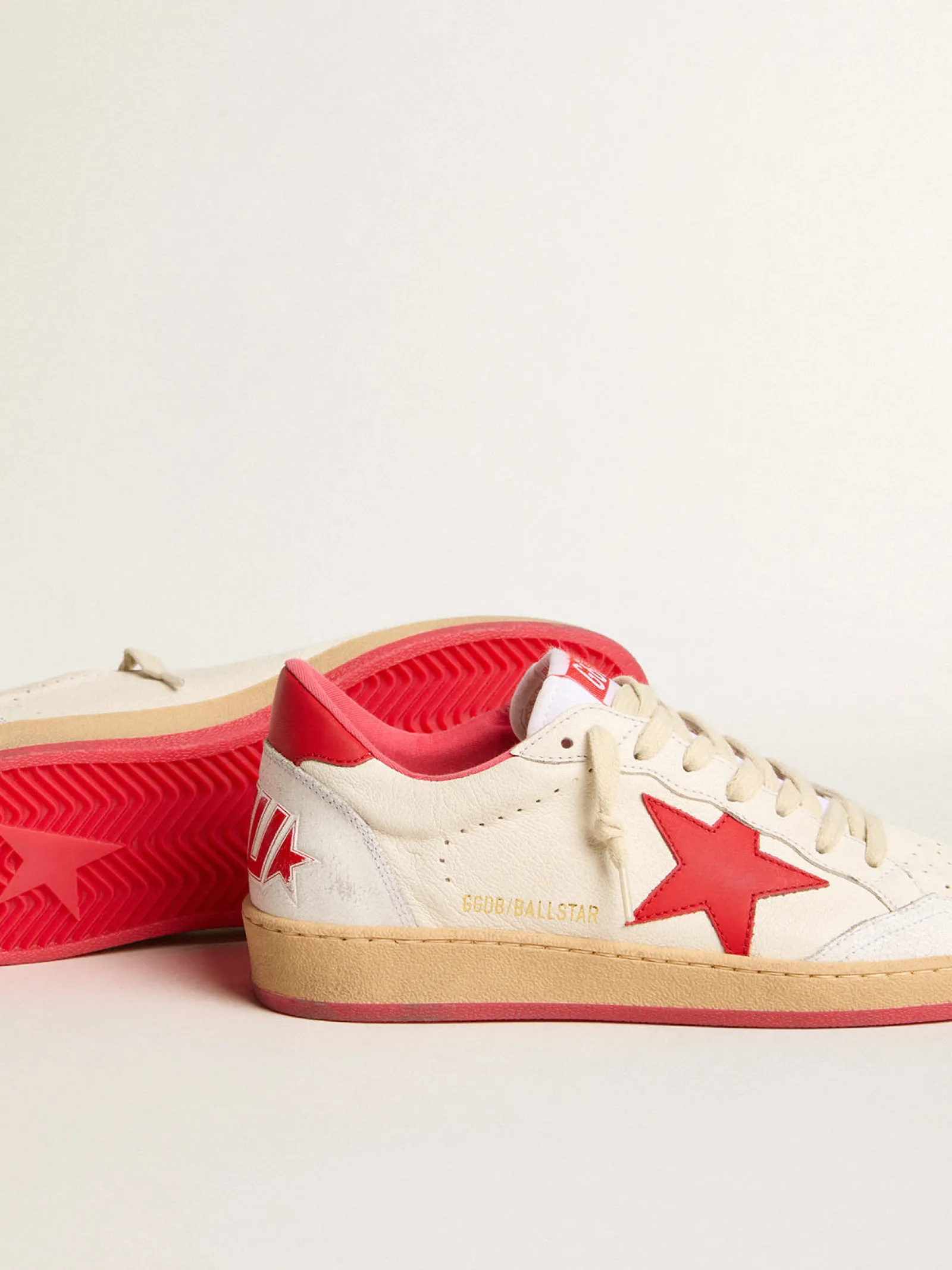 Fashion Golden Goose Ball Star Wishes Masculino de couro branco com estrela e talão vermelhos Cabedal de napa branca