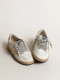 Outlet Golden Goose Ball Star Young com estrela e talão de couro metálico dourado Cabedal de napa branca