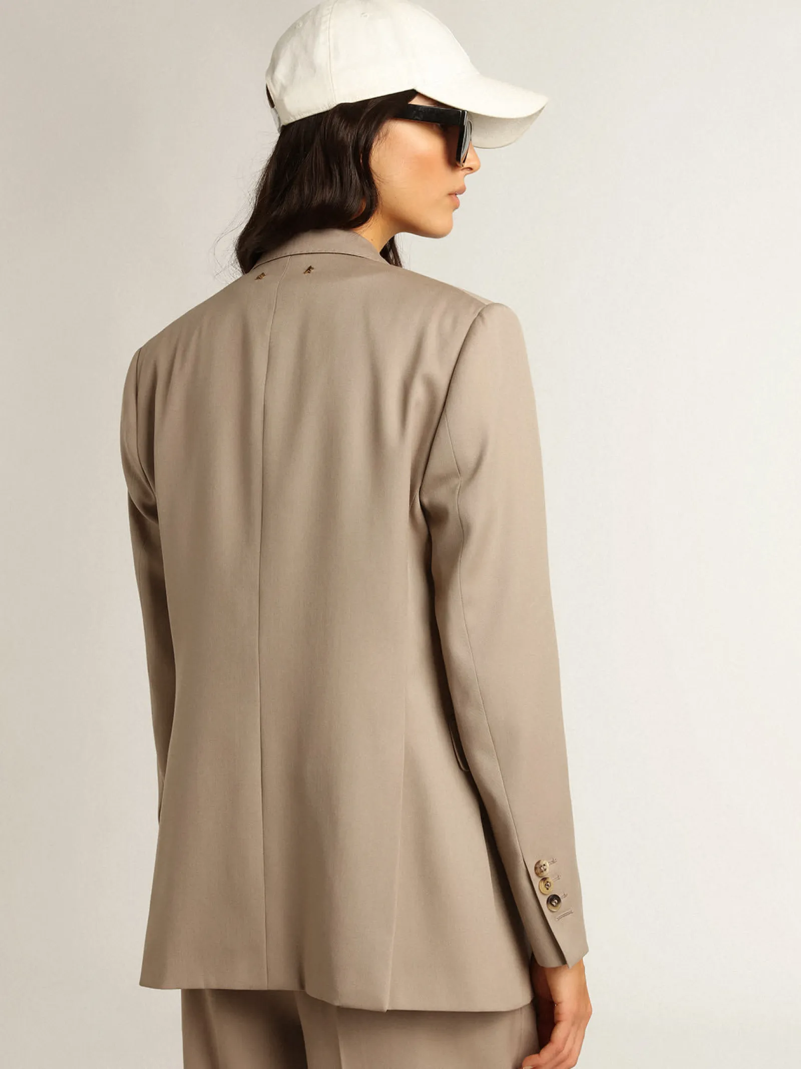 Sale Golden Goose Blazer de abotoamento duplo de gabardine de lã bege claro Cor: bege claro