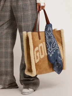 Best Golden Goose Bolsa California North-South de camurça com shearling Material principal: 90% algodão, 10% couro bovino
