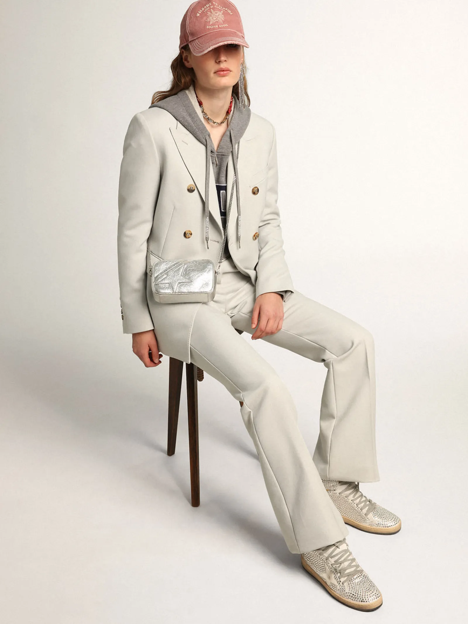 Fashion Golden Goose Bolsa Mini Star feminina de couro metálico prateado com estrela tom sobre tom Cor: prateada