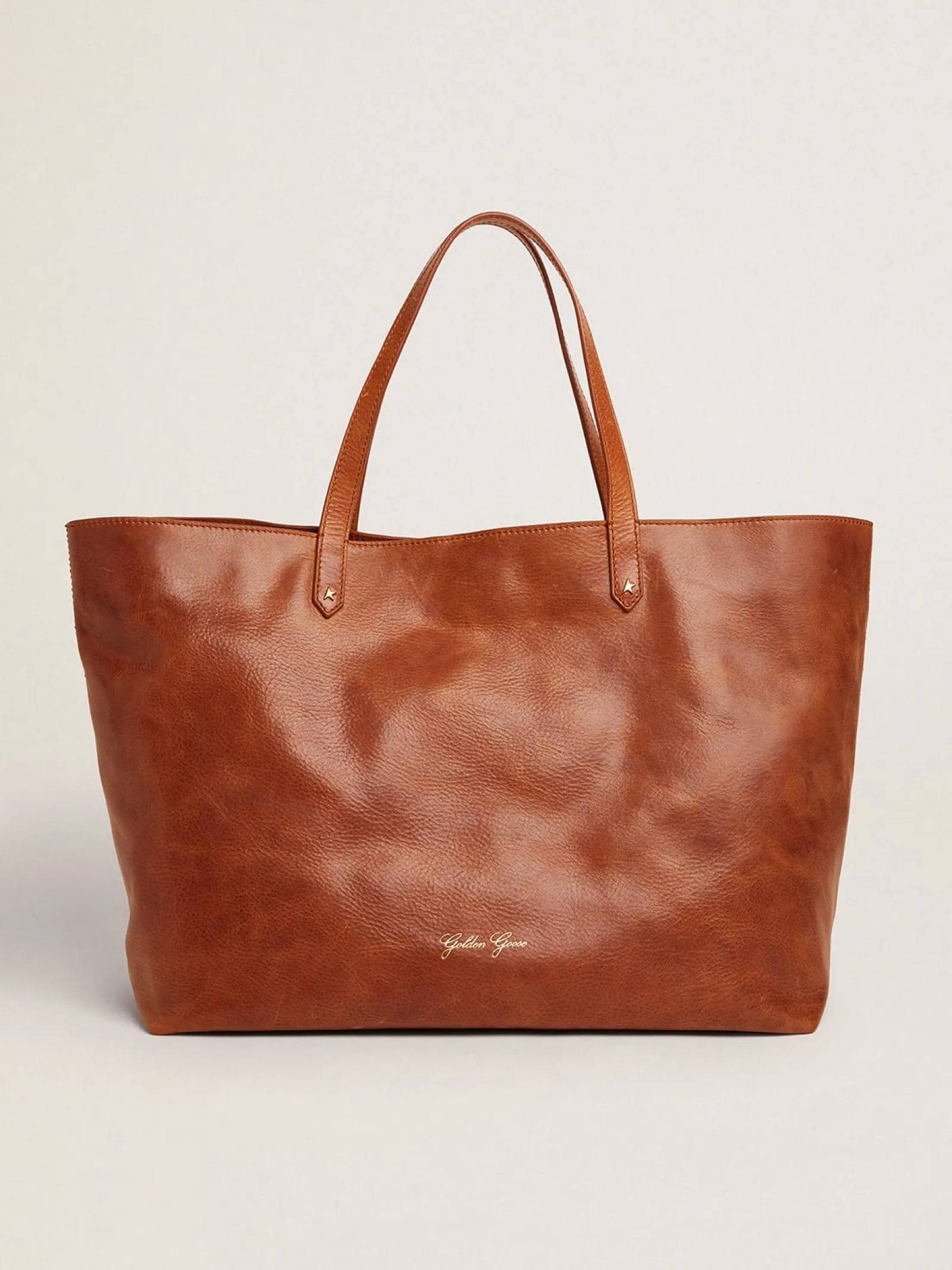 Cheap Golden Goose Bolsa Pasadena de couro marrom brilhante com logo dourado na frente Cor: marrom