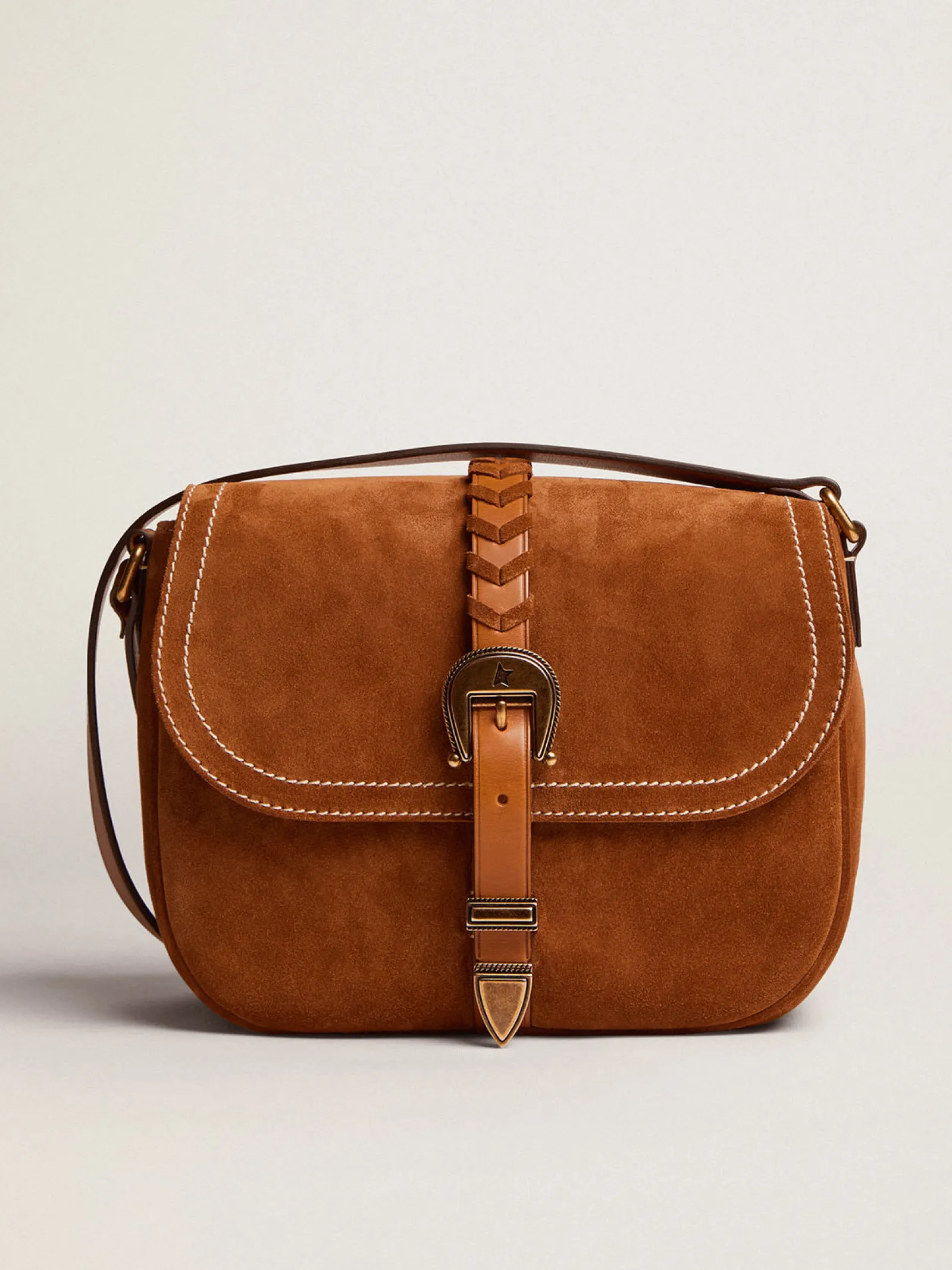 Shop Golden Goose Bolsa Rodeo feminina média de suede cor de rum Cor: rum