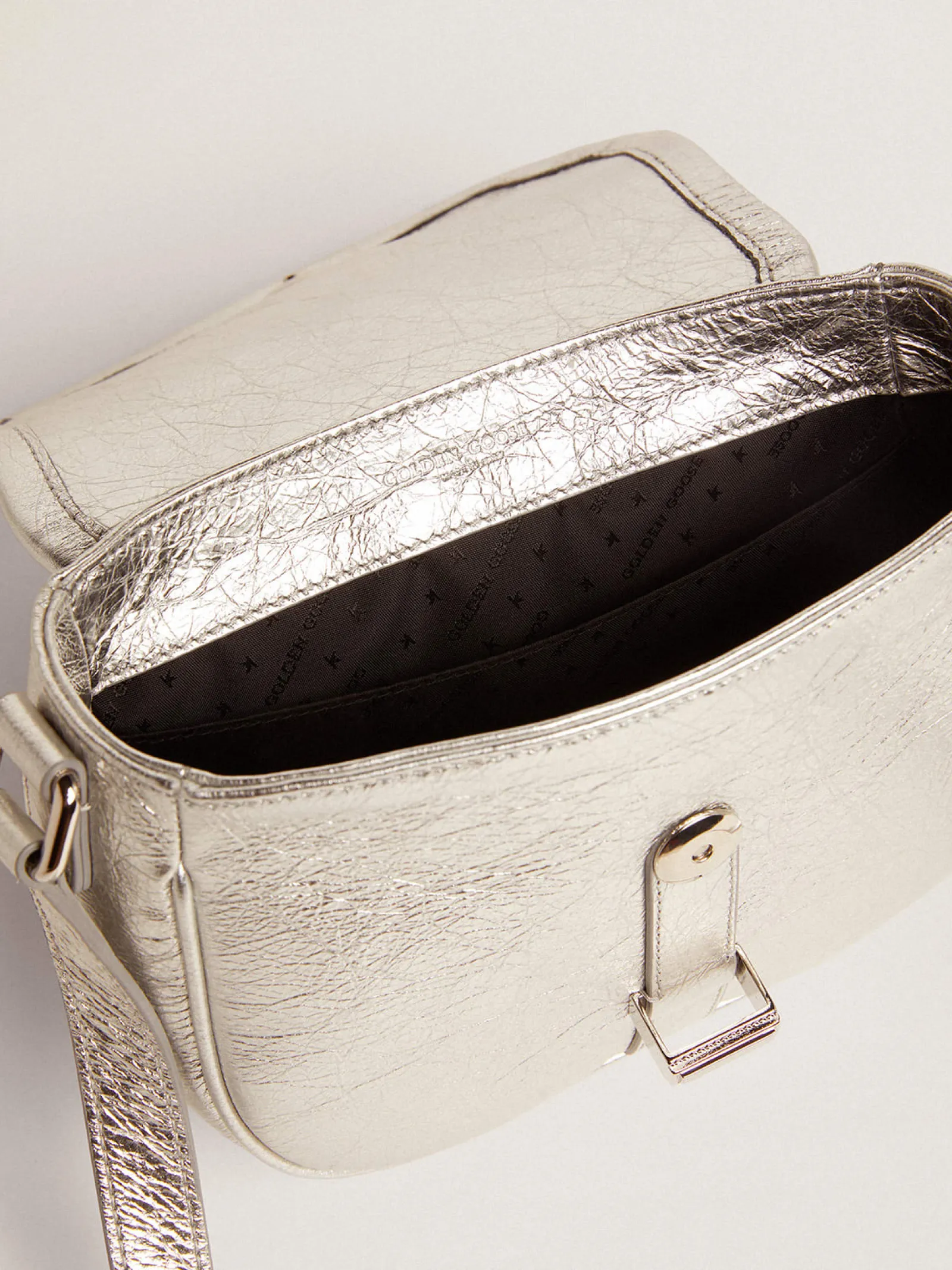 Best Golden Goose Bolsa Rodeo feminina pequena de couro metálico prateado Cor: prata