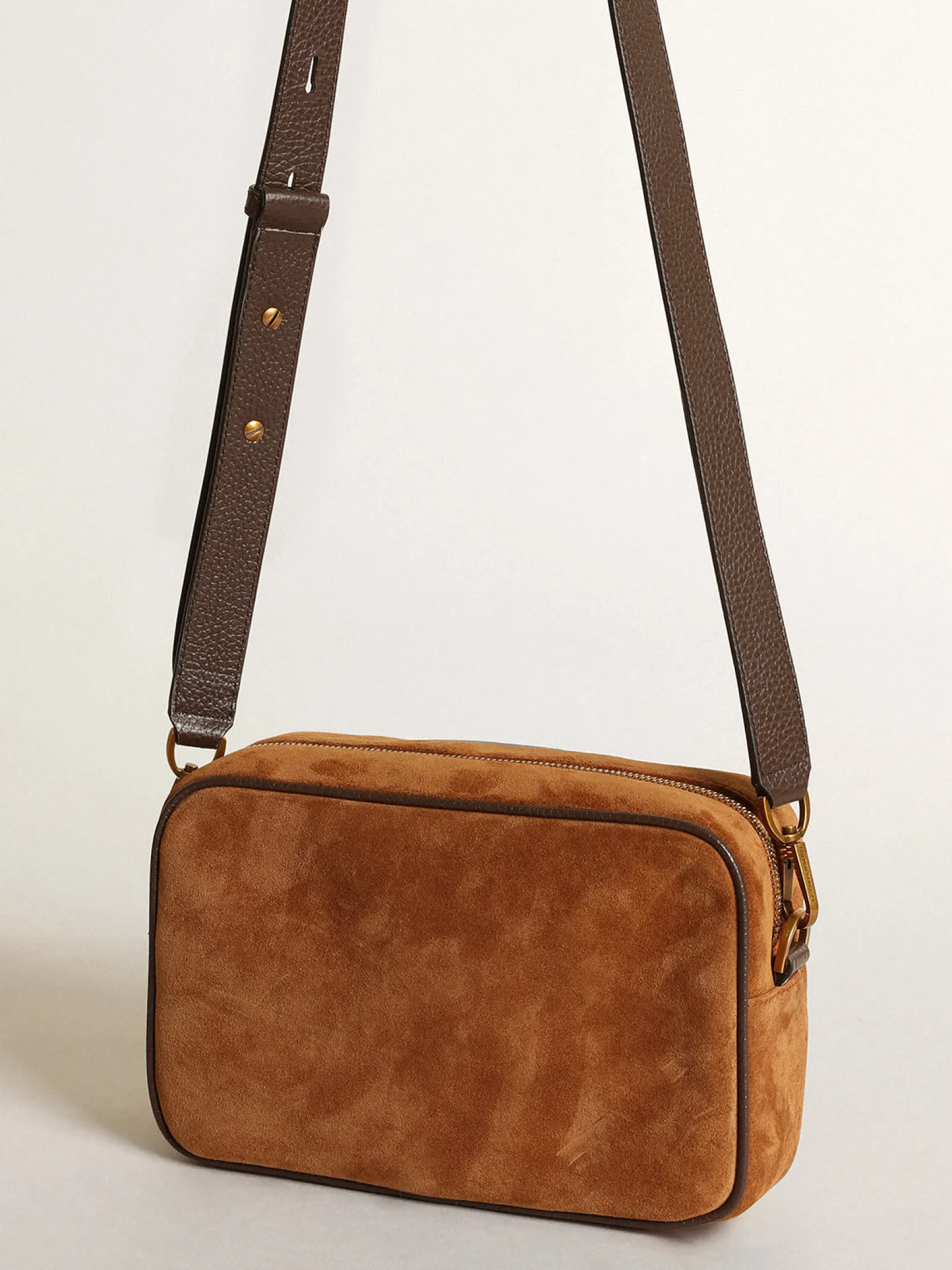 Discount Golden Goose Bolsa Star de suede cor tabaco com estrela de couro tom sobre tom Cor: tabaco