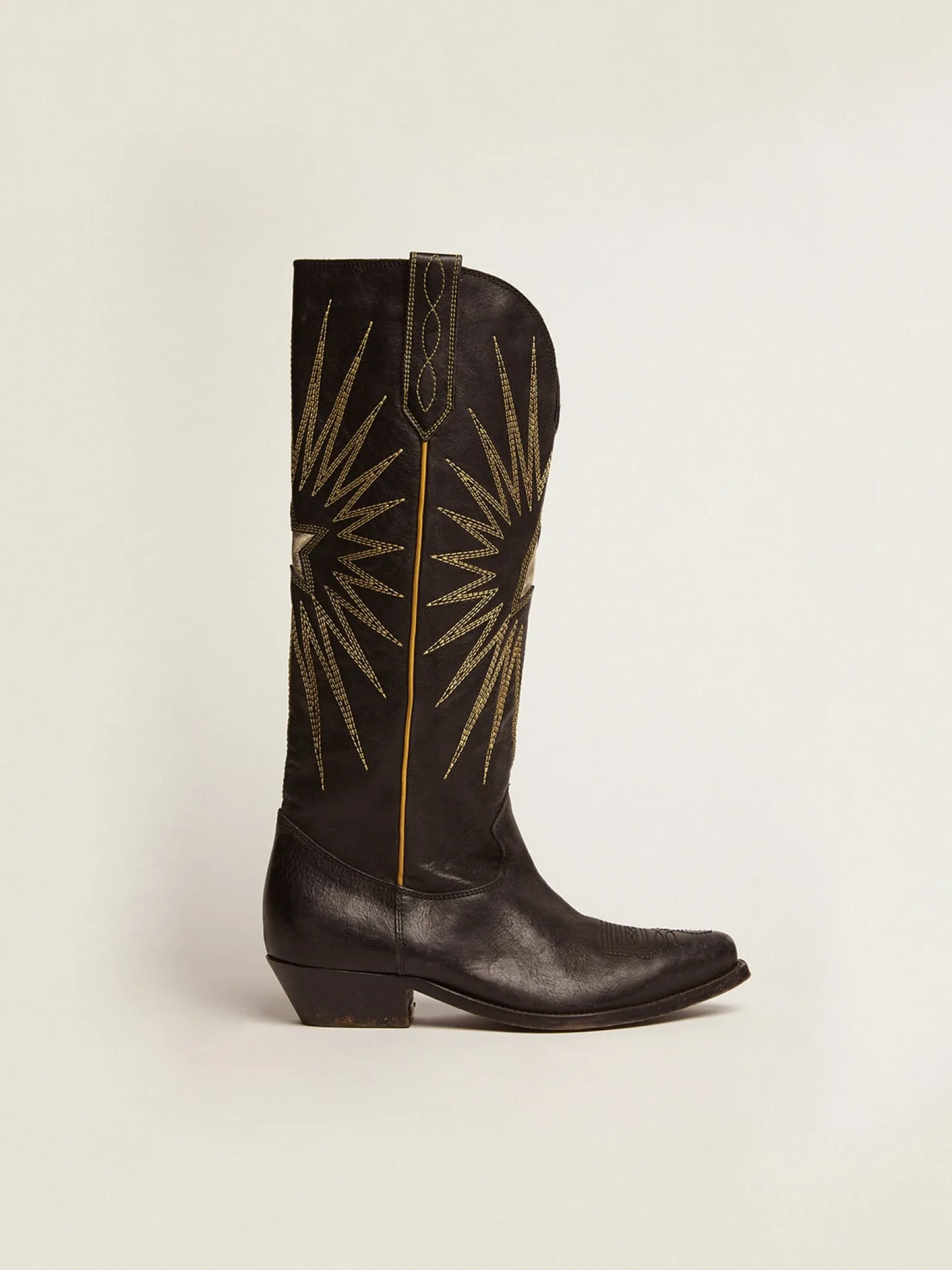 Discount Golden Goose Bota Feminina de couro preto com estrela platina recortada Cor: preto
