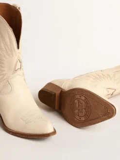 Discount Golden Goose Botas Wish Star cano baixo de couro na cor creme com estrela embutida Cor: creme