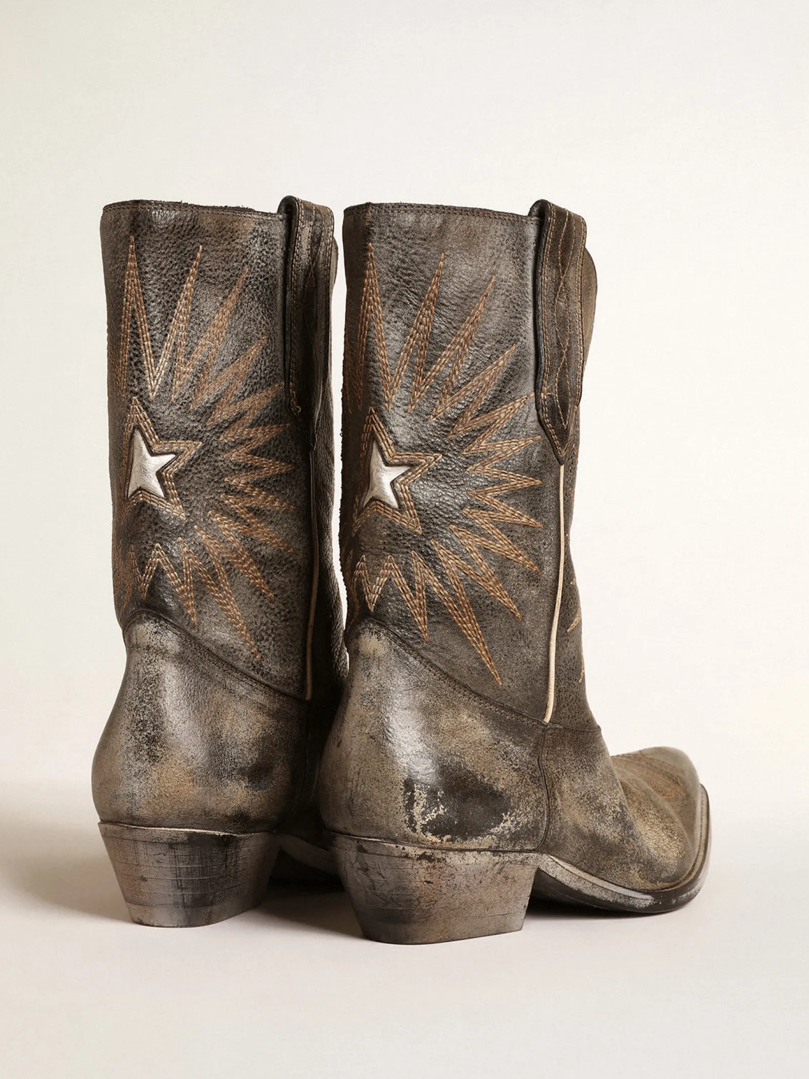 Store Golden Goose Botas Wish Star masculinas cano baixo de couro preto com estrela prateada Cor: preto