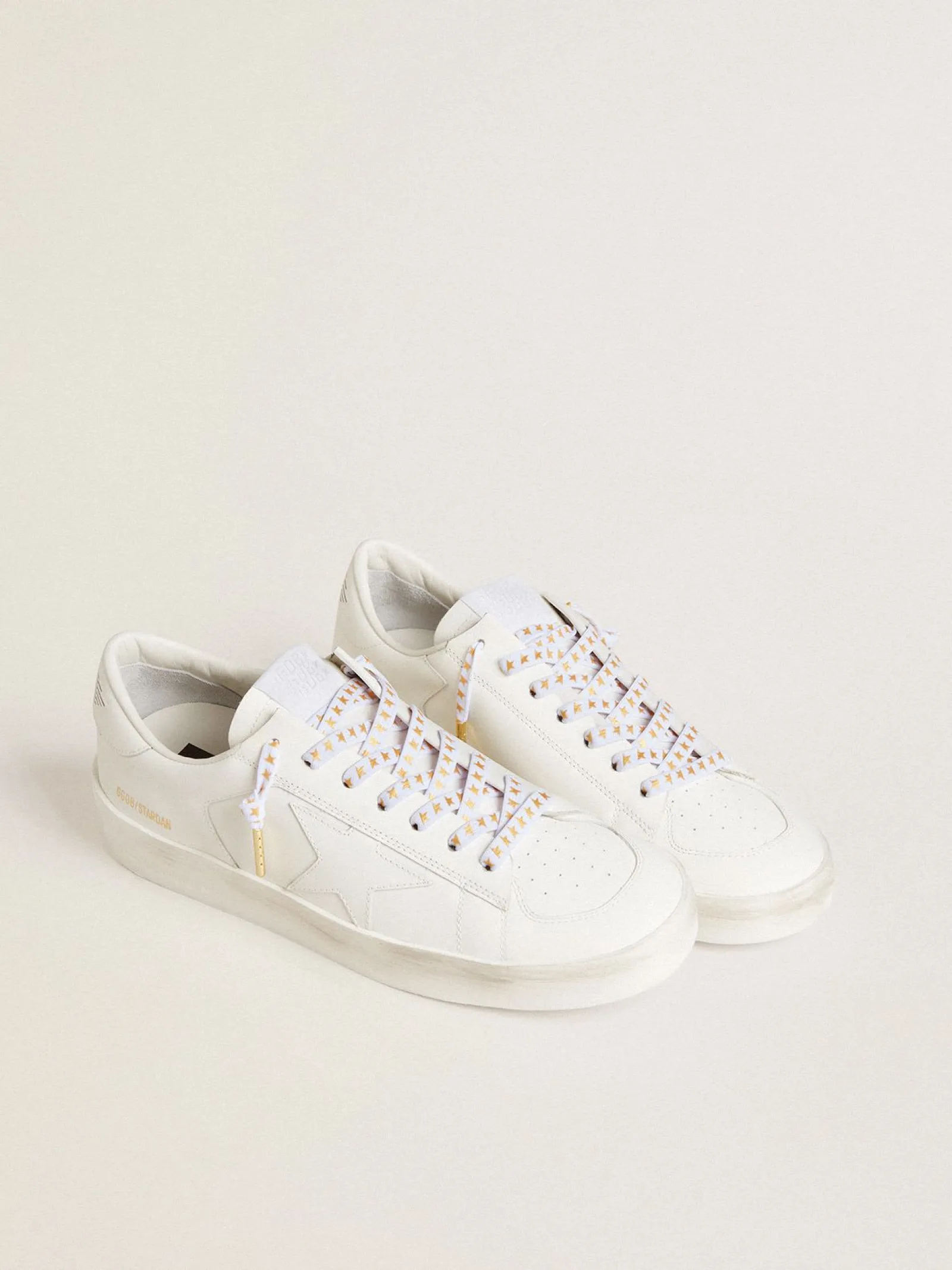 Hot Golden Goose Cadarços brancos com estrelas douradas Cor: branco