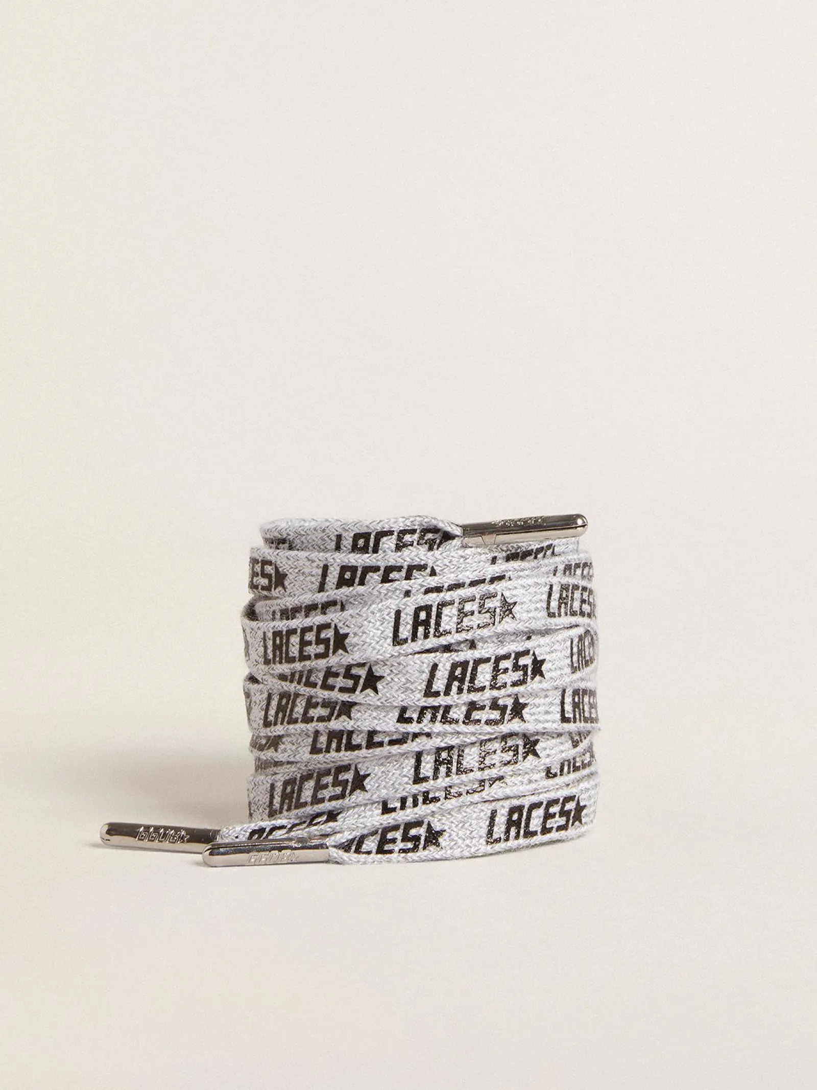 Clearance Golden Goose Cadarços cor gelo com escritas Laces pretas em contraste Cor: gelo