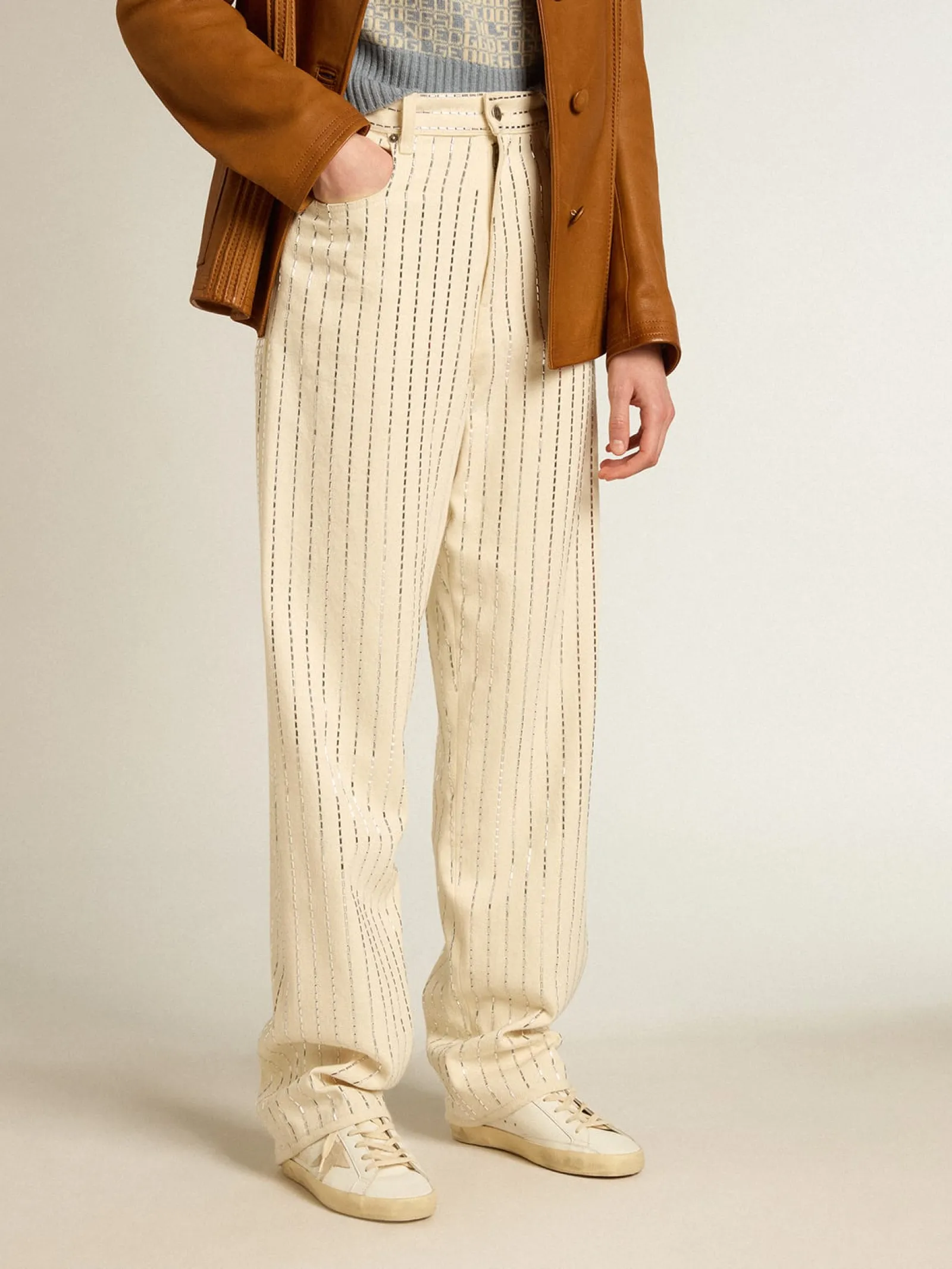Online Golden Goose Calça branca com tachas tipo baguete aplicadas Coleção Journey