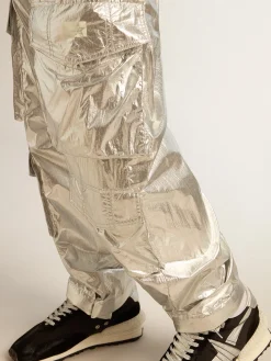 Store Golden Goose Calça cargo masculina de tecido técnico prateado Cor: prateado