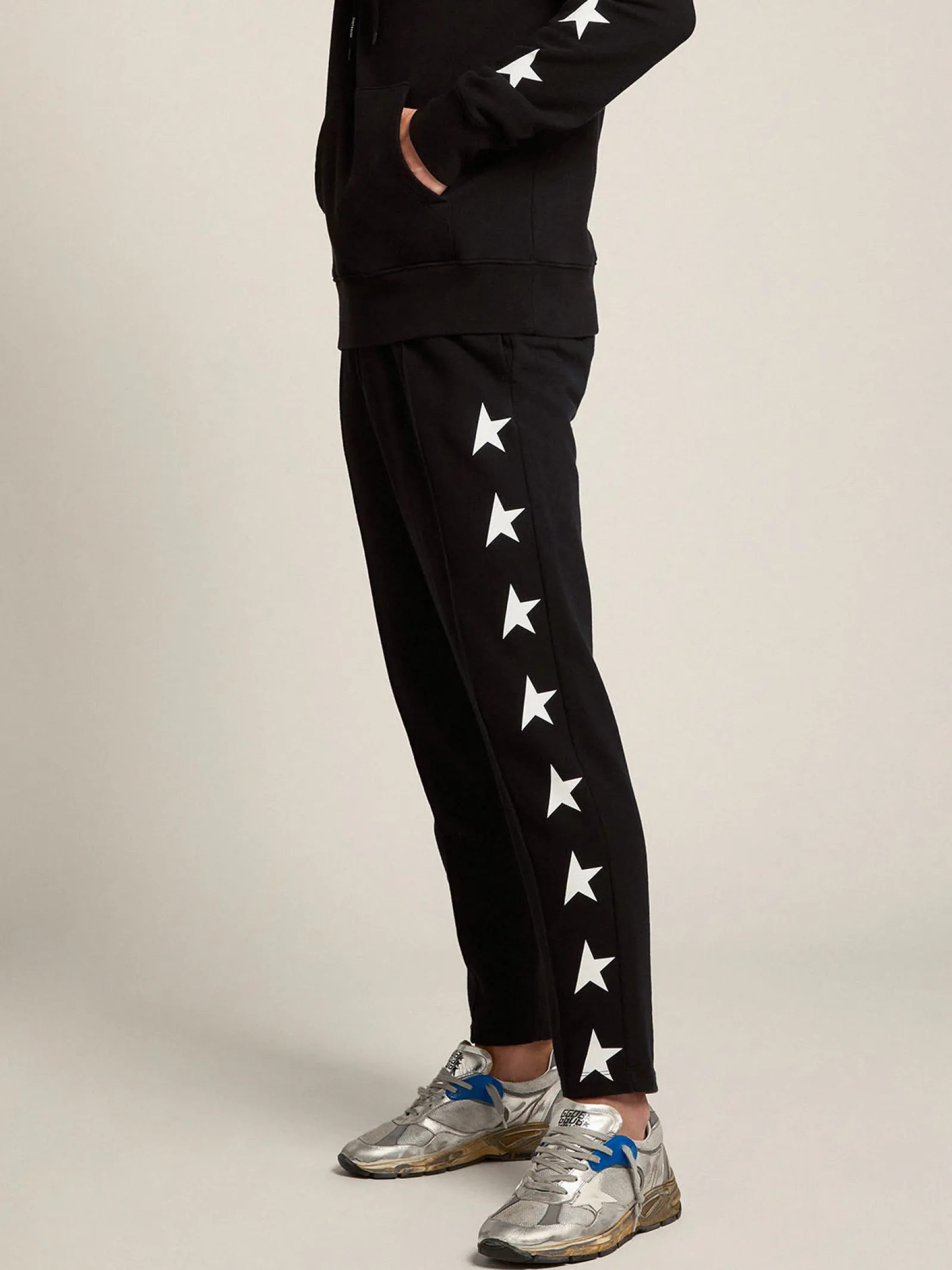 Discount Golden Goose Calça de jogging masculina preta com estrelas brancas Cor: preto