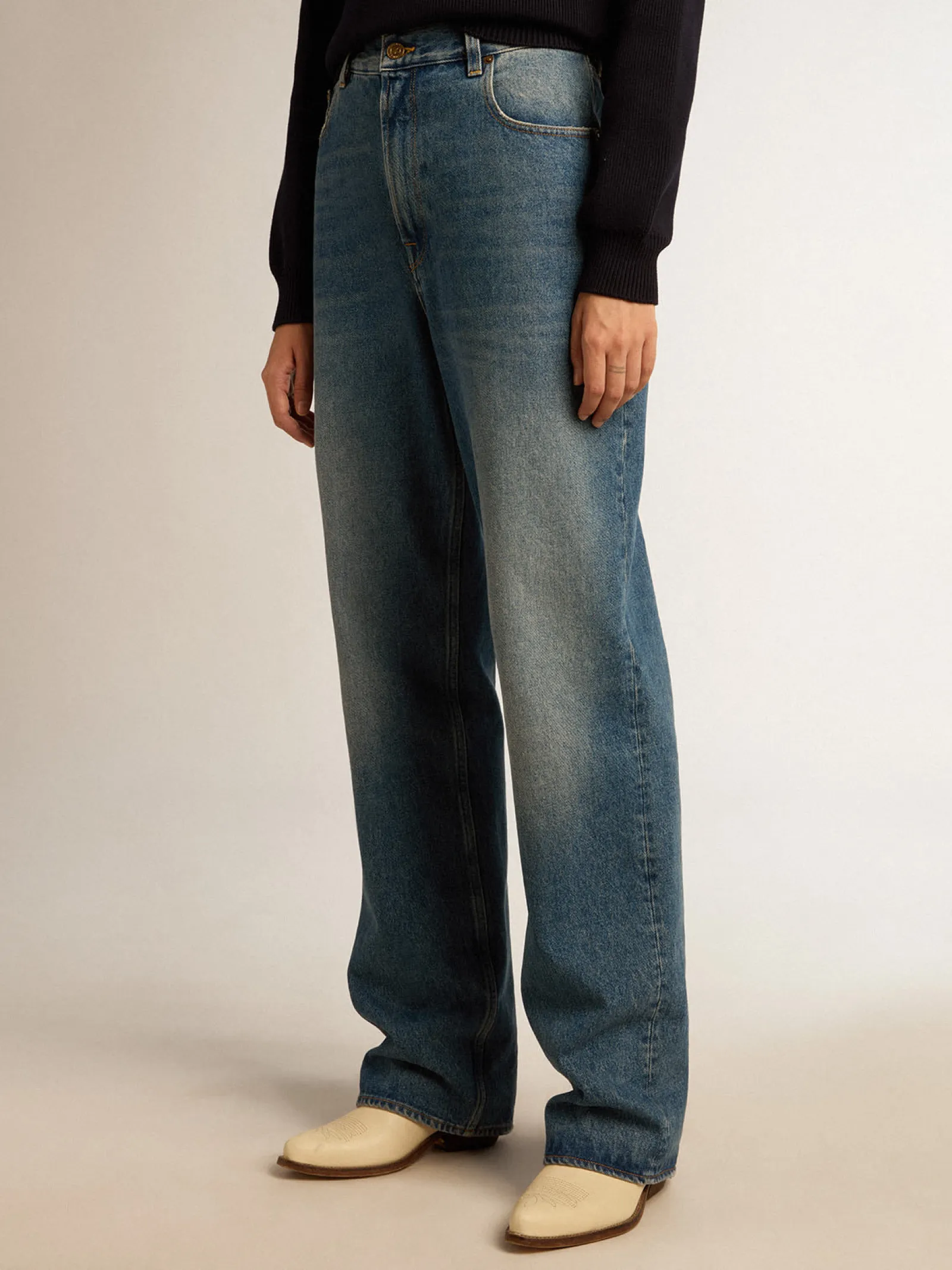 Flash Sale Golden Goose Calça jeans feminina com lavagem média Cor: azul