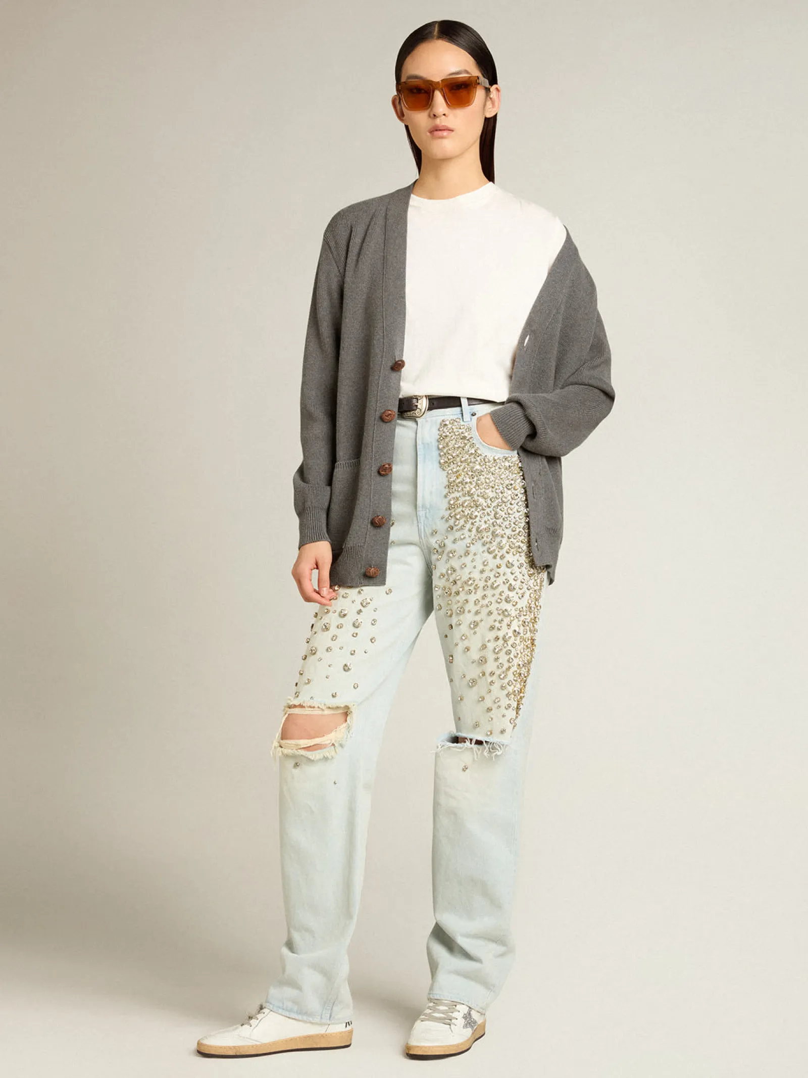 Online Golden Goose Calça jeans feminina desbotada com cristais cabochão Cor: azul desbotado