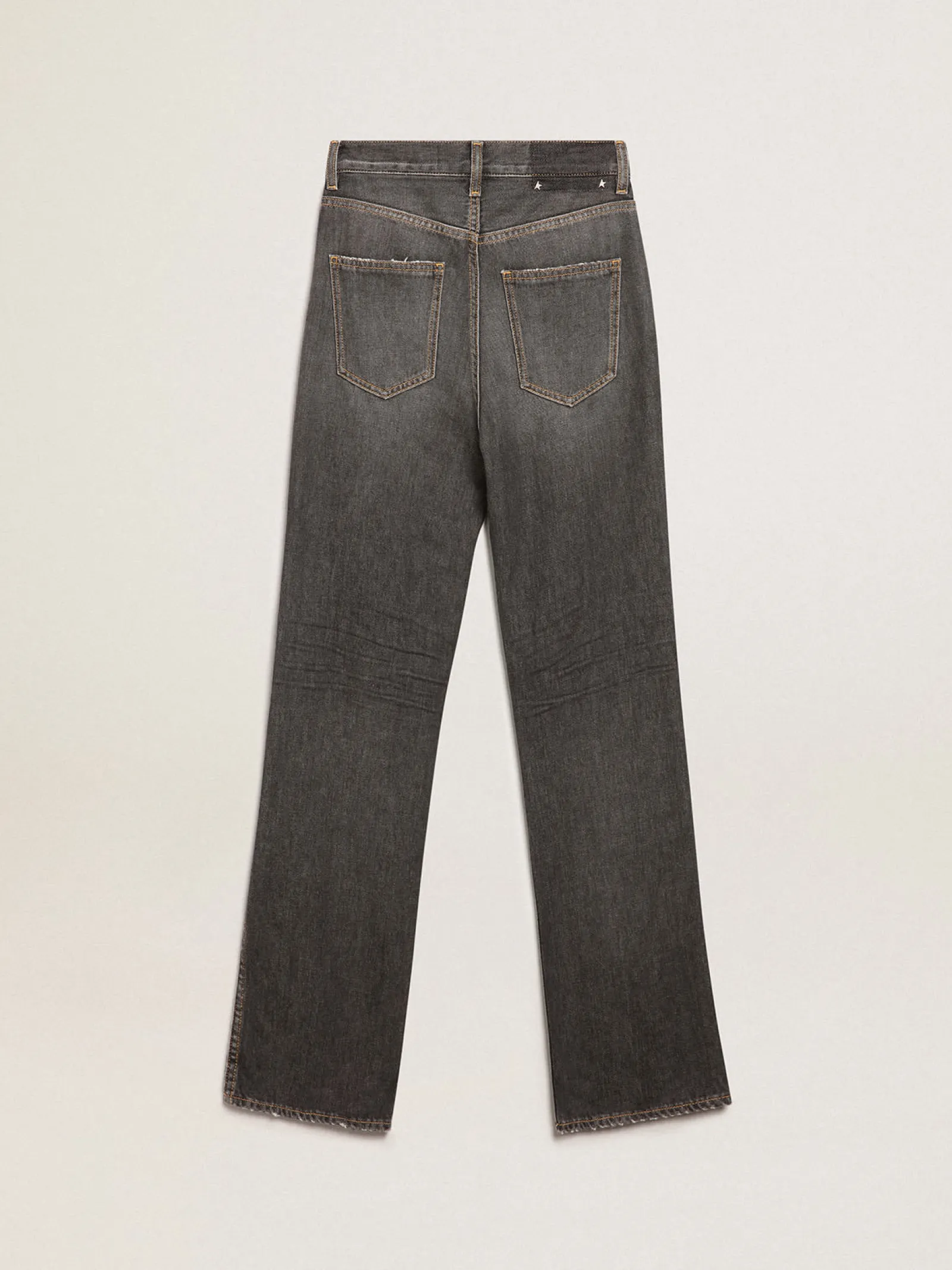 Shop Golden Goose Calça jeans feminina preta com efeito desbotado Cor: preto