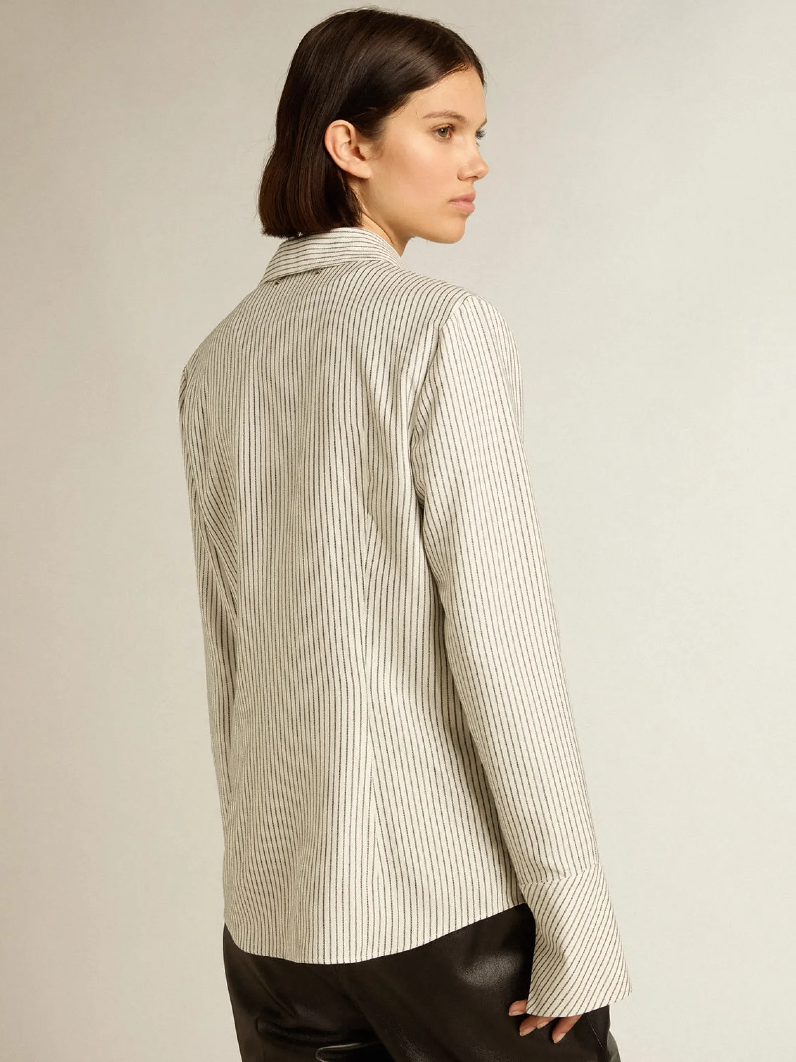 Clearance Golden Goose Camisa branca feminina de viscose com estampa de listras finas pretas Coleção Journey