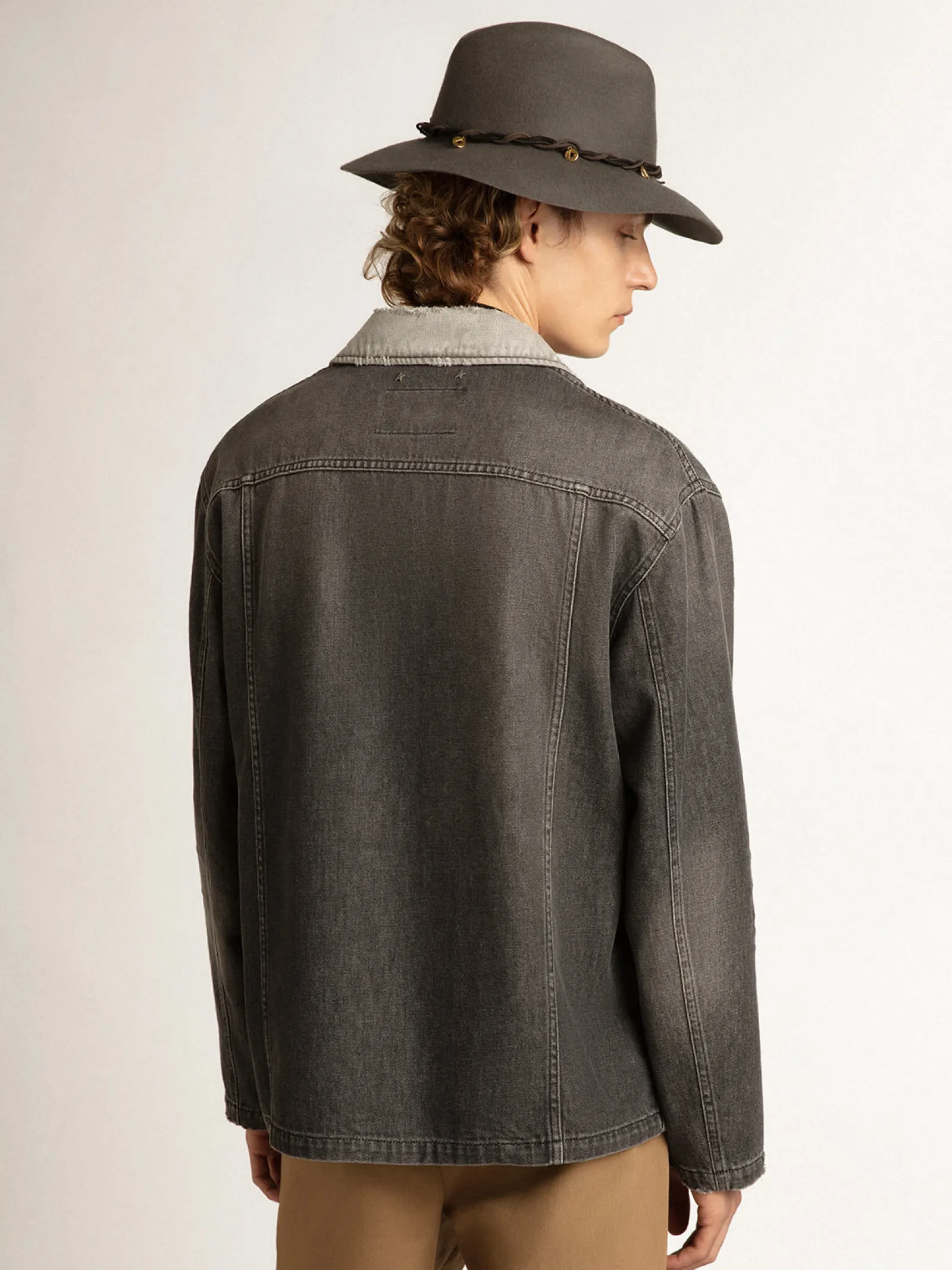 Sale Golden Goose Camisa jeans preta com patch Cor: preto