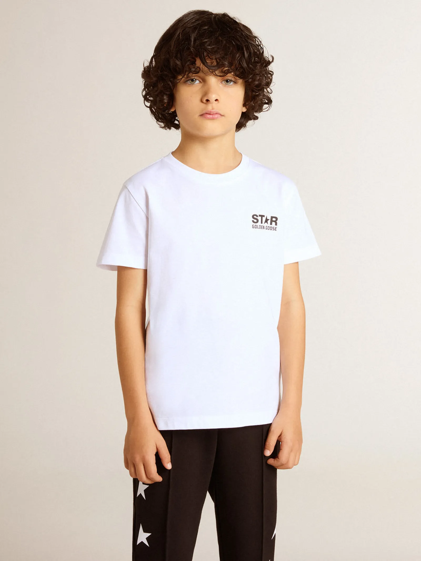 Flash Sale Golden Goose Camiseta branca com logo e estrela pretos em contraste Cor: branco óptico