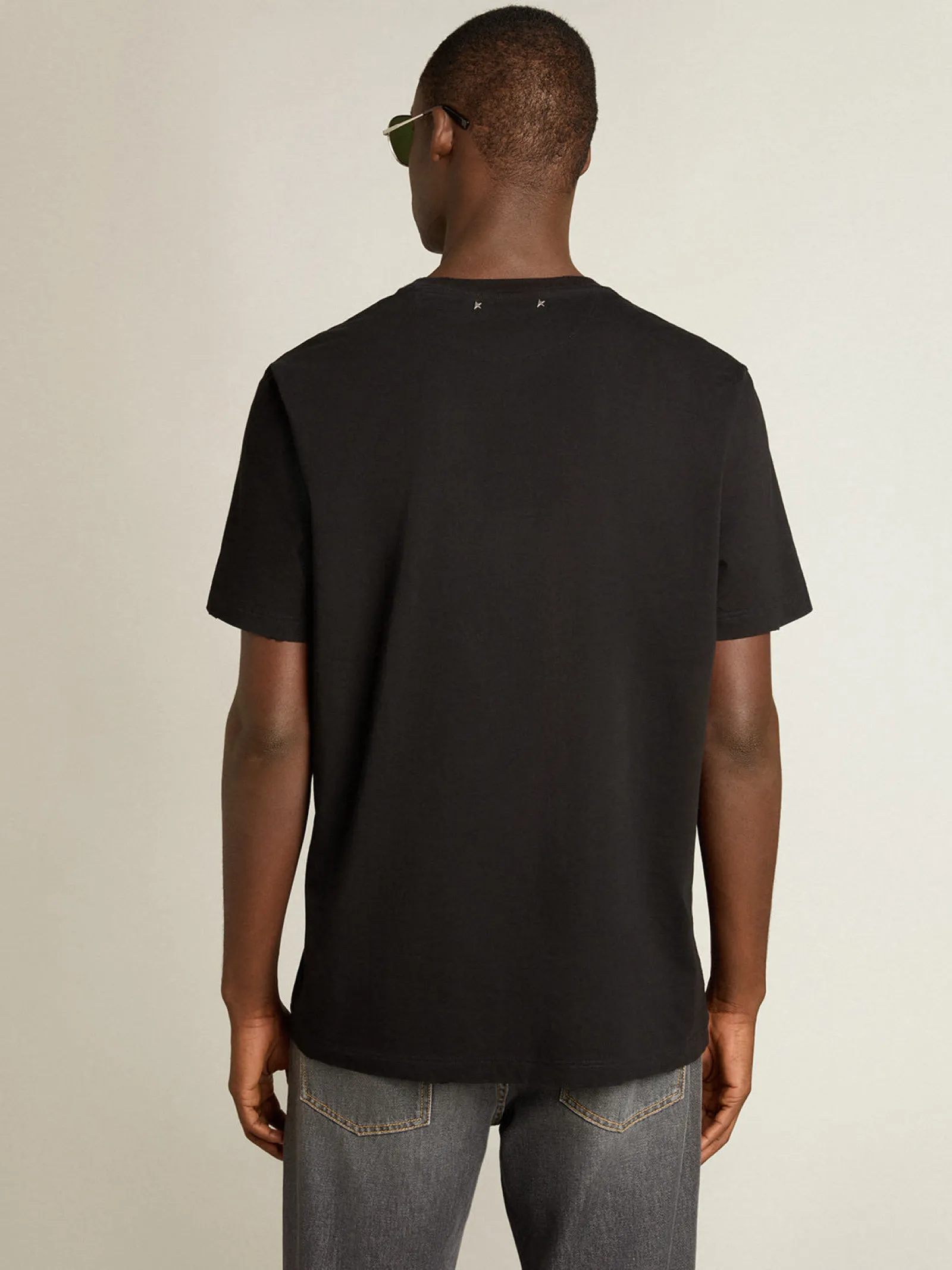 Clearance Golden Goose Camiseta Coleção Golden preto vintage com tratamento desgastado Cor: preto vintage