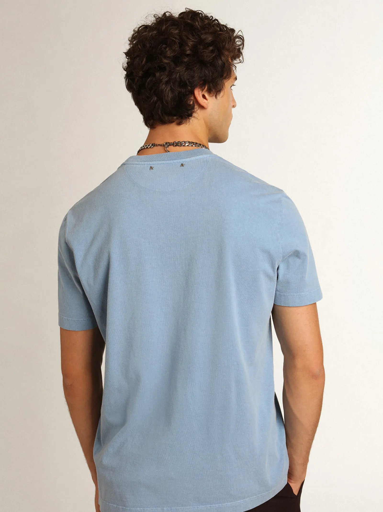Shop Golden Goose Camiseta feminina azul-porto com estampa na frente Cor: azul porto