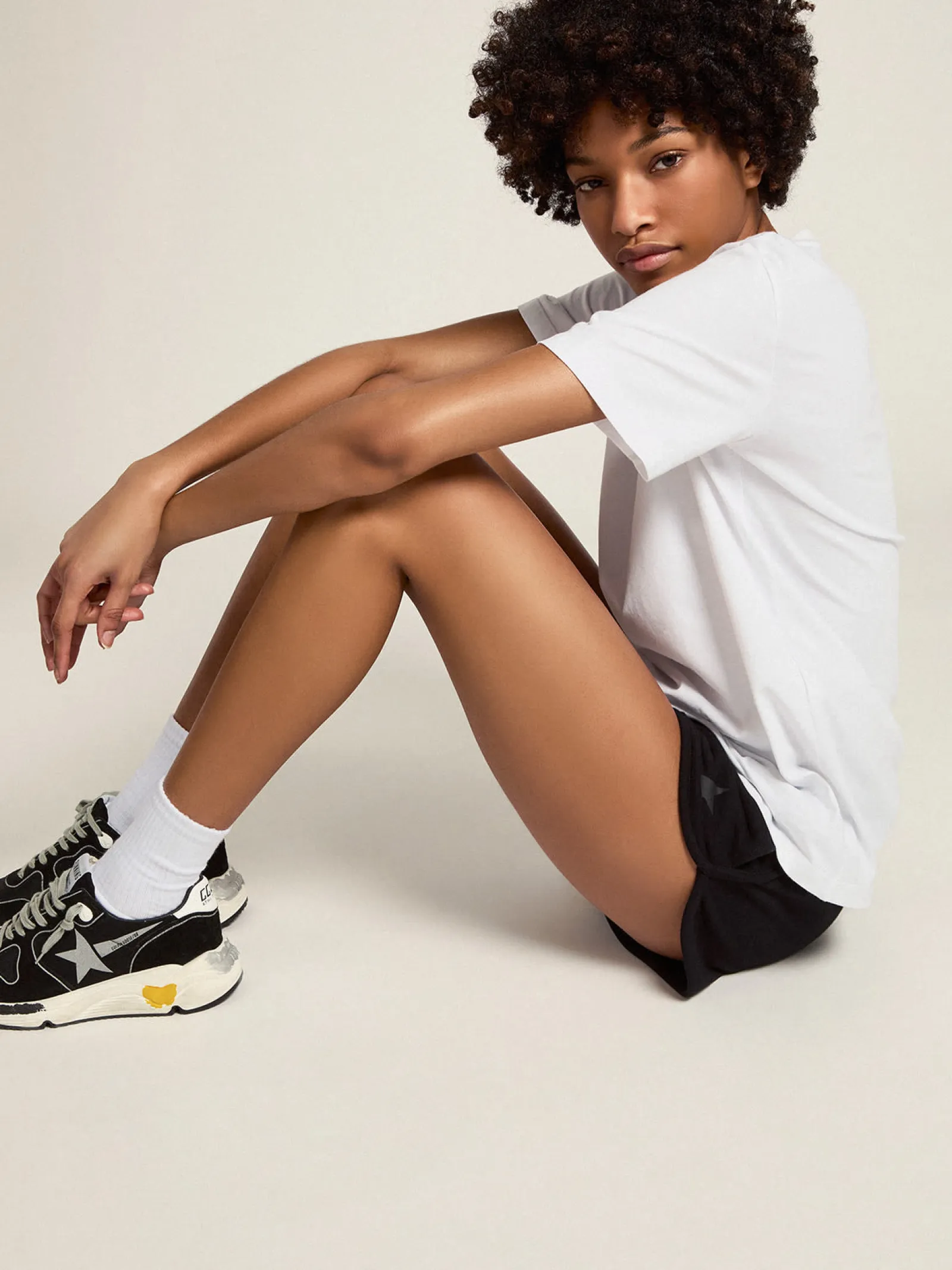 Best Sale Golden Goose Camiseta feminina branca com estrela de glitter prateado na frente Cor: branco