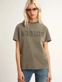 Fashion Golden Goose Camiseta verde-oliva de caimento reto com a inscrição Golden na frente Golden Collection
