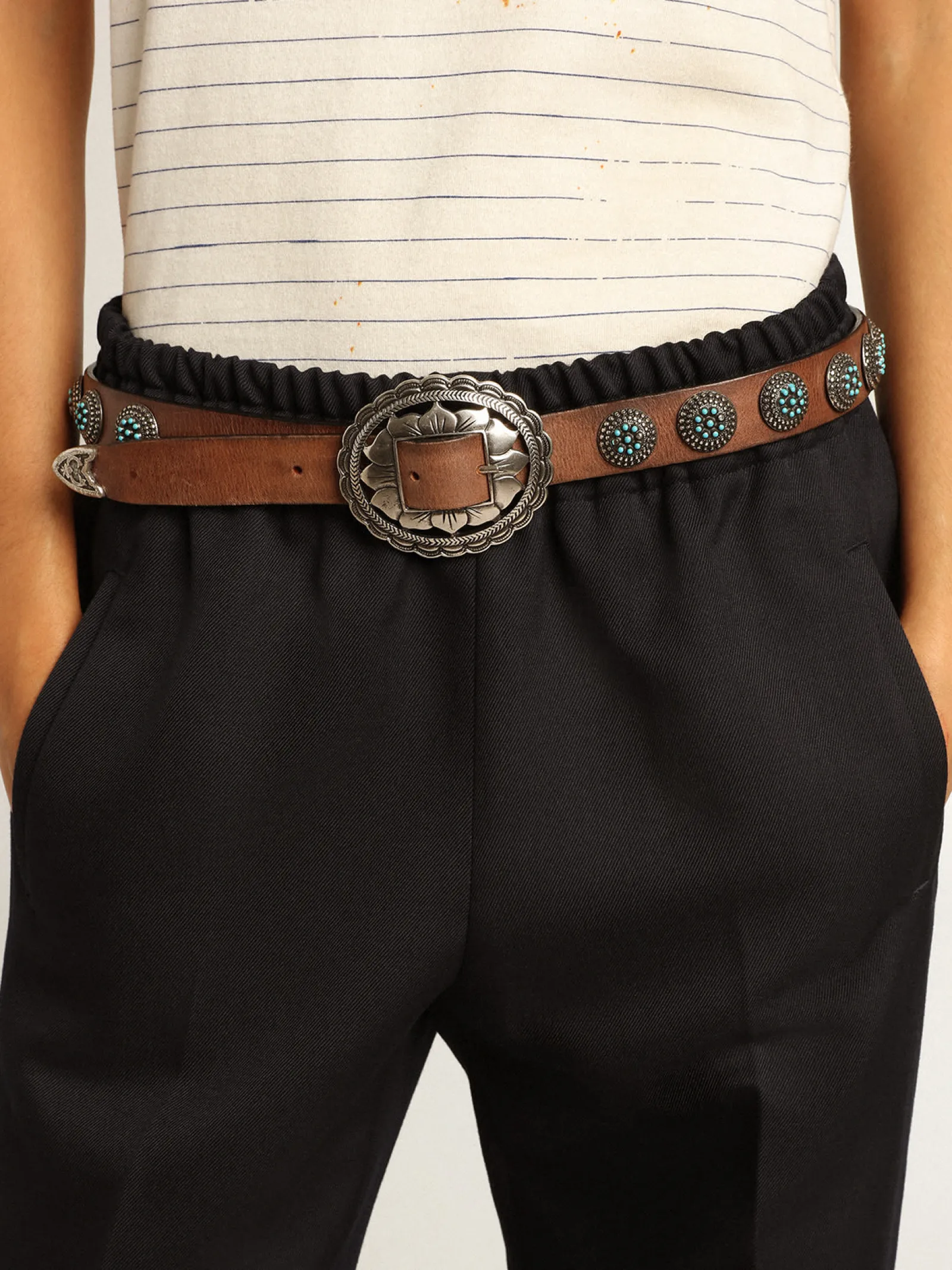Outlet Golden Goose Cinto feminino de couro marrom-escuro com tachas prateadas Cor: marrom escuro