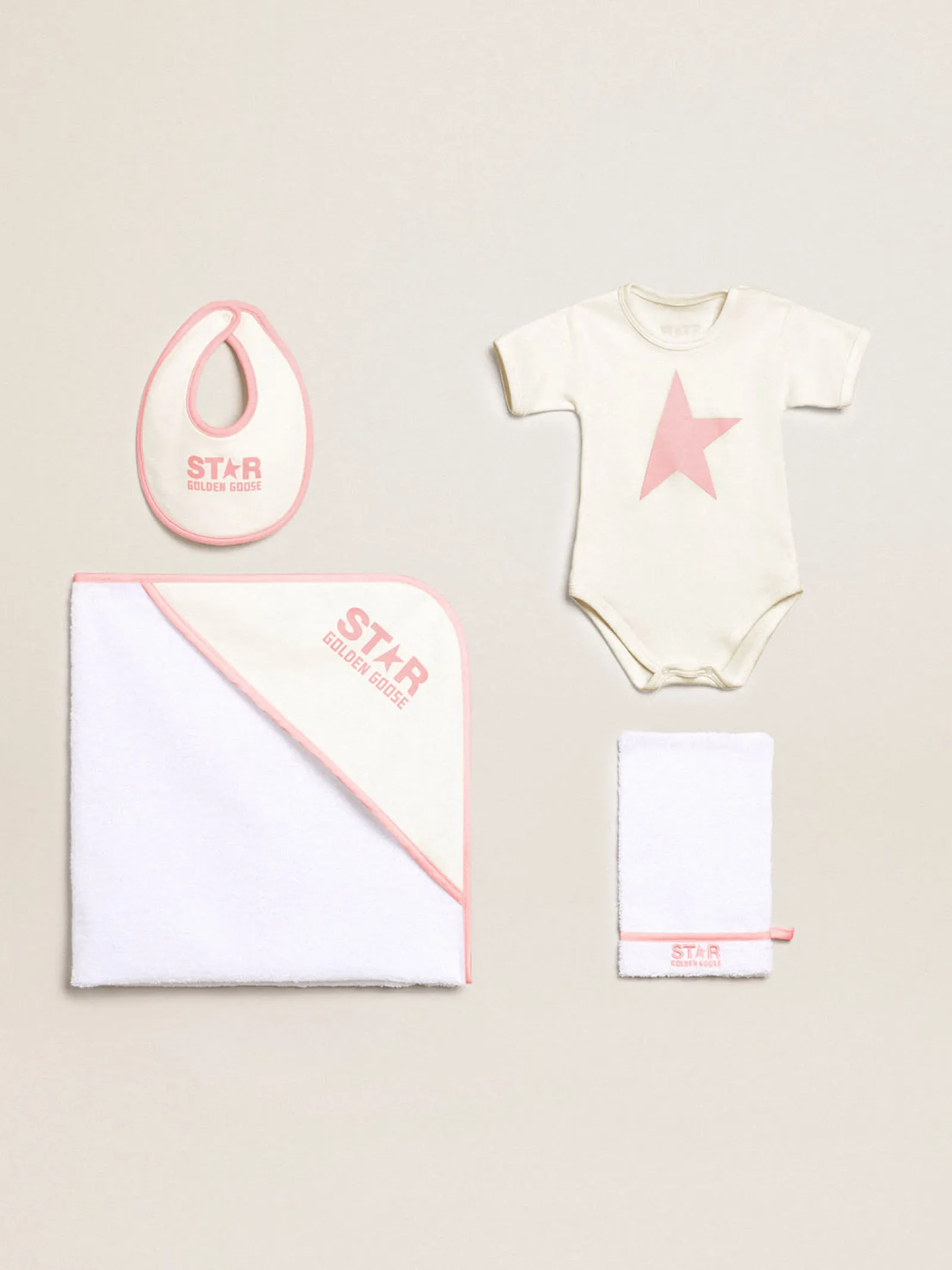 Discount Golden Goose Conjunto de presente branco com acabamento e logo rosa Cor: branco e branco leite