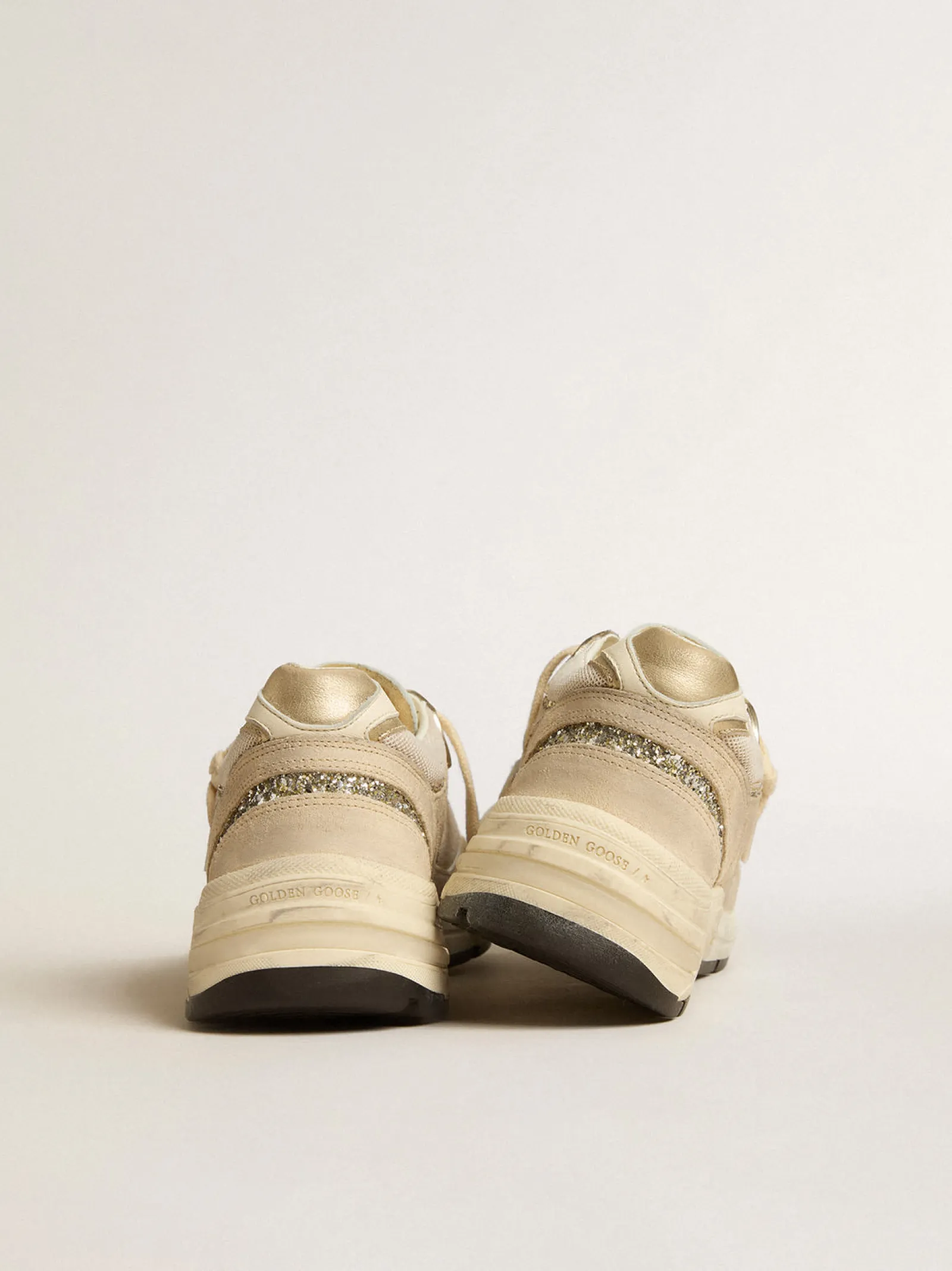 Best Sale Golden Goose Dad-Star de tela e suede perolado com estrela e talão de couro platinado Cabedal de tela e suede perolado