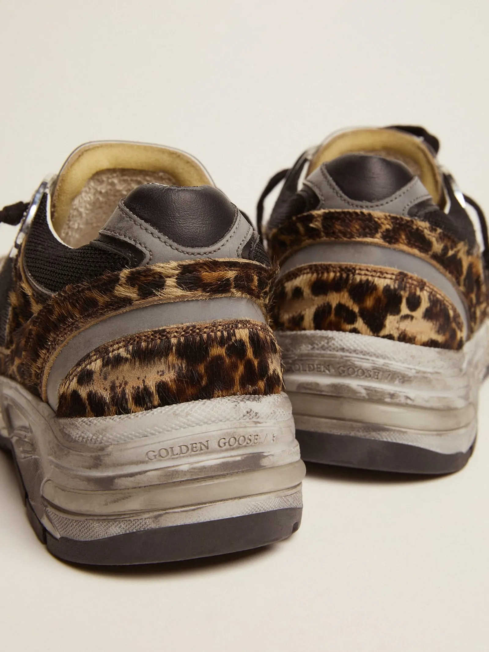 Flash Sale Golden Goose Dad-Star feminino de cavalinho leopardo e estrela branca Cabedal de couro cavalinho com estampa de leopardo e tela preta