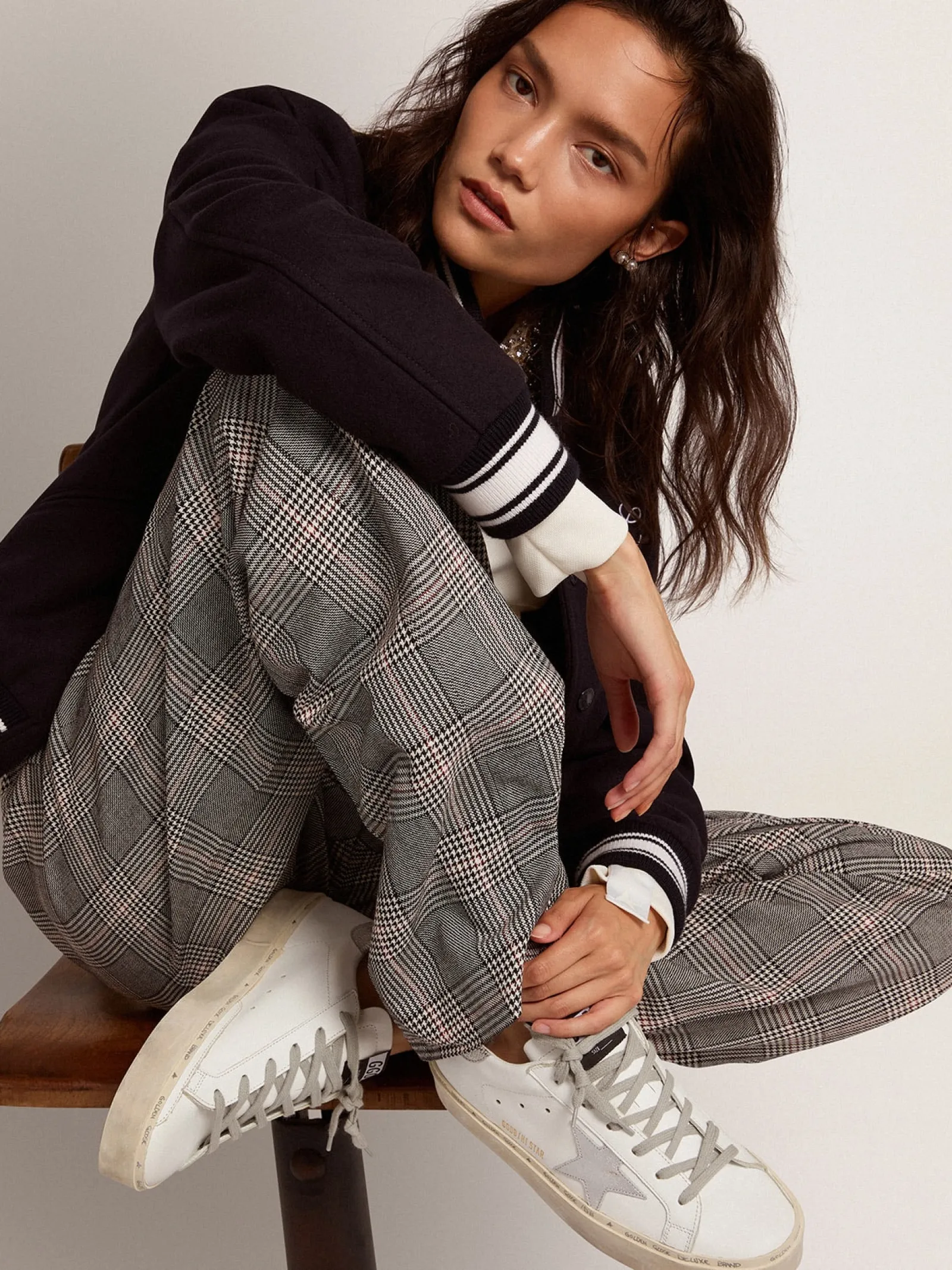 Cheap Golden Goose Hi Star feminino com estrela e talão metálico prateado Material principal: 95% couro bovino, 5% couro de cabra