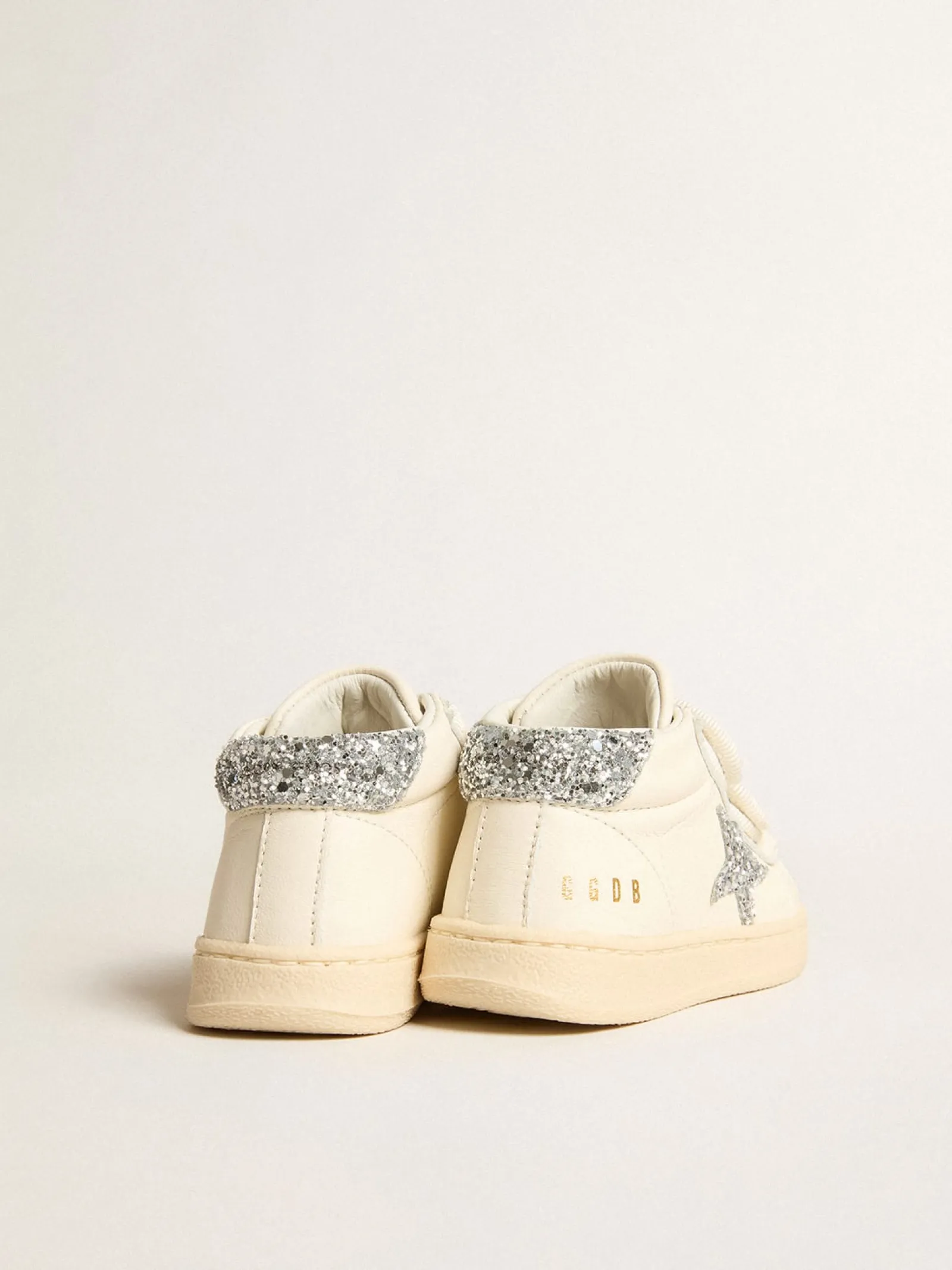 Flash Sale Golden Goose June de napa com estrela e talão de glitter prateado Cabedal de napa branca