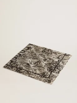 Online Golden Goose Lenço na cor marfim com estampa toile de Jouy em contraste Cor: marfim
