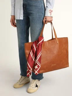 Shop Golden Goose Lenço vermelho com listras e estrelas brancas contrastantes Coleção Golden