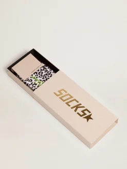 New Golden Goose Meias branco e preto com estampa de leopardo e estrela preta na parte de trás Cor: branco e preto