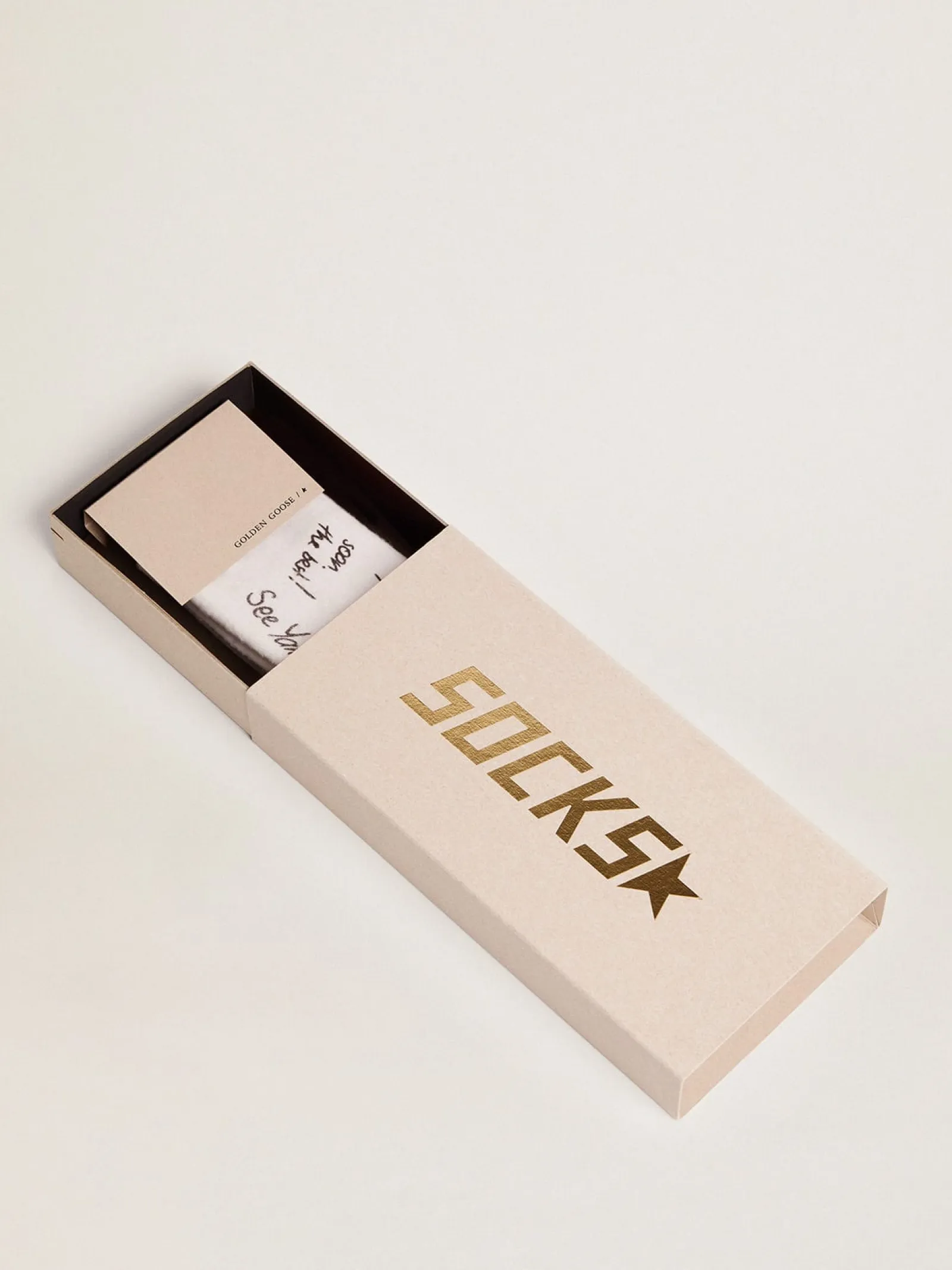 Fashion Golden Goose Meias na cor branco óptico com inscrição preta Material principal: algodão 74%, poliamida 25%, 1% elastano