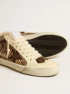 Best Golden Goose Mid Star de couro cavalinho zebrado com estrela de suede e lista marrom Cabedal de couro cavalinho com estampa de zebra nas cores creme e marrom