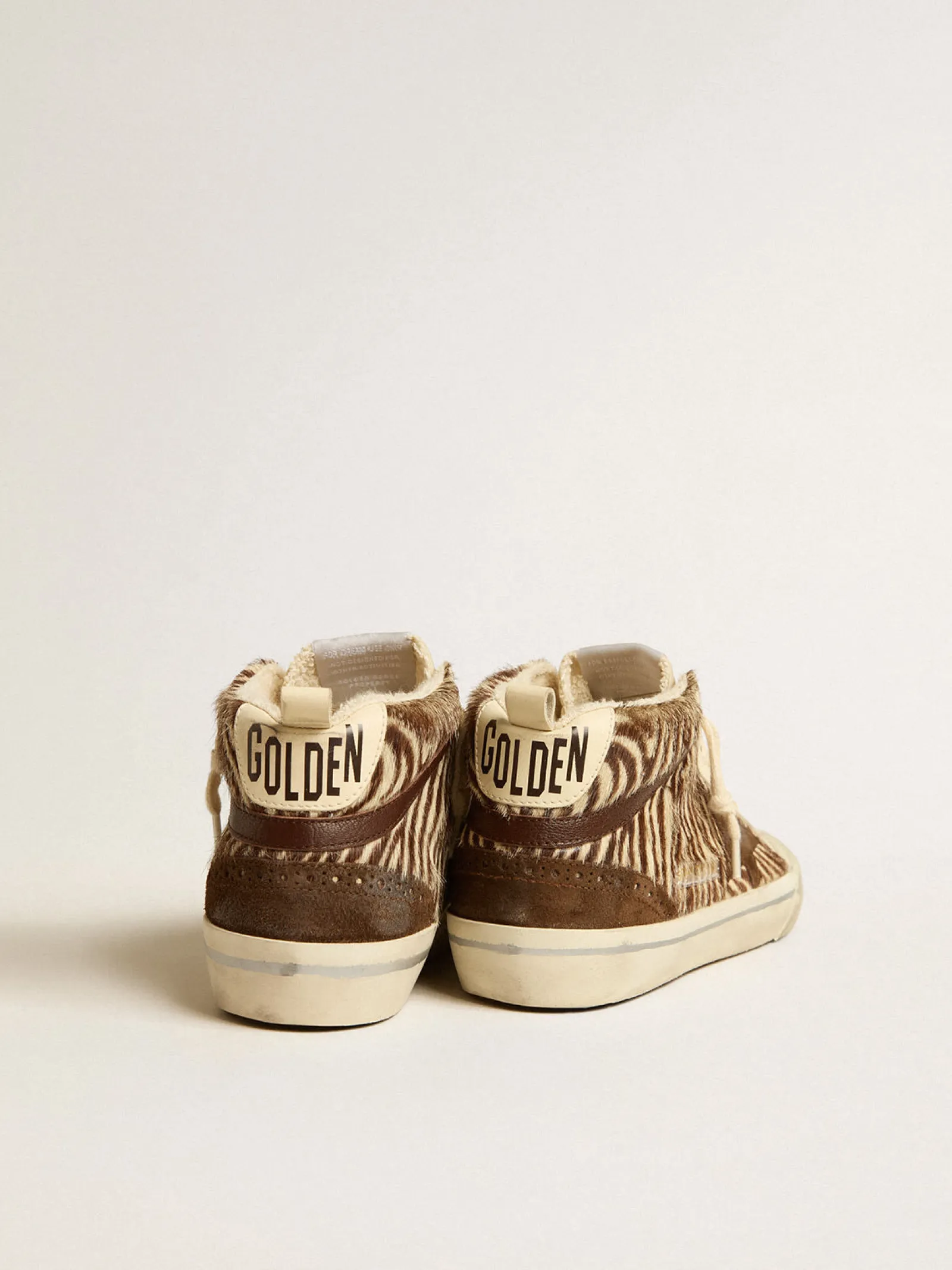 Best Golden Goose Mid Star de couro cavalinho zebrado com estrela de suede e lista marrom Cabedal de couro cavalinho com estampa de zebra nas cores creme e marrom